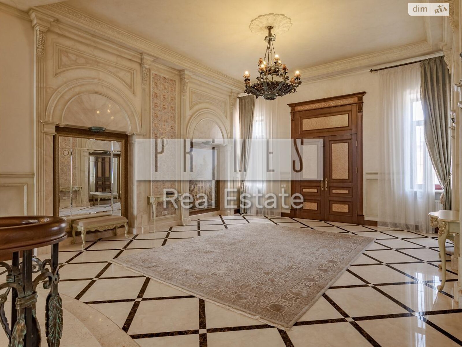 триповерховий будинок з верандою, 1400 кв. м, цегла. Продаж у Лісниках фото 1 триповерховий будинок з верандою, 1400 кв. м, цегла. Продаж у Лісниках фото 1