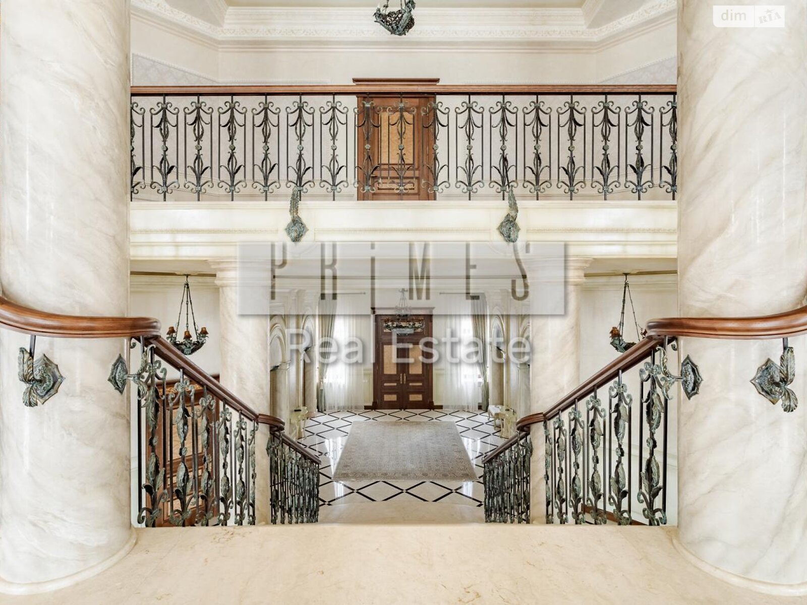 триповерховий будинок з верандою, 1400 кв. м, цегла. Продаж у Лісниках фото 1 триповерховий будинок з верандою, 1400 кв. м, цегла. Продаж у Лісниках фото 1