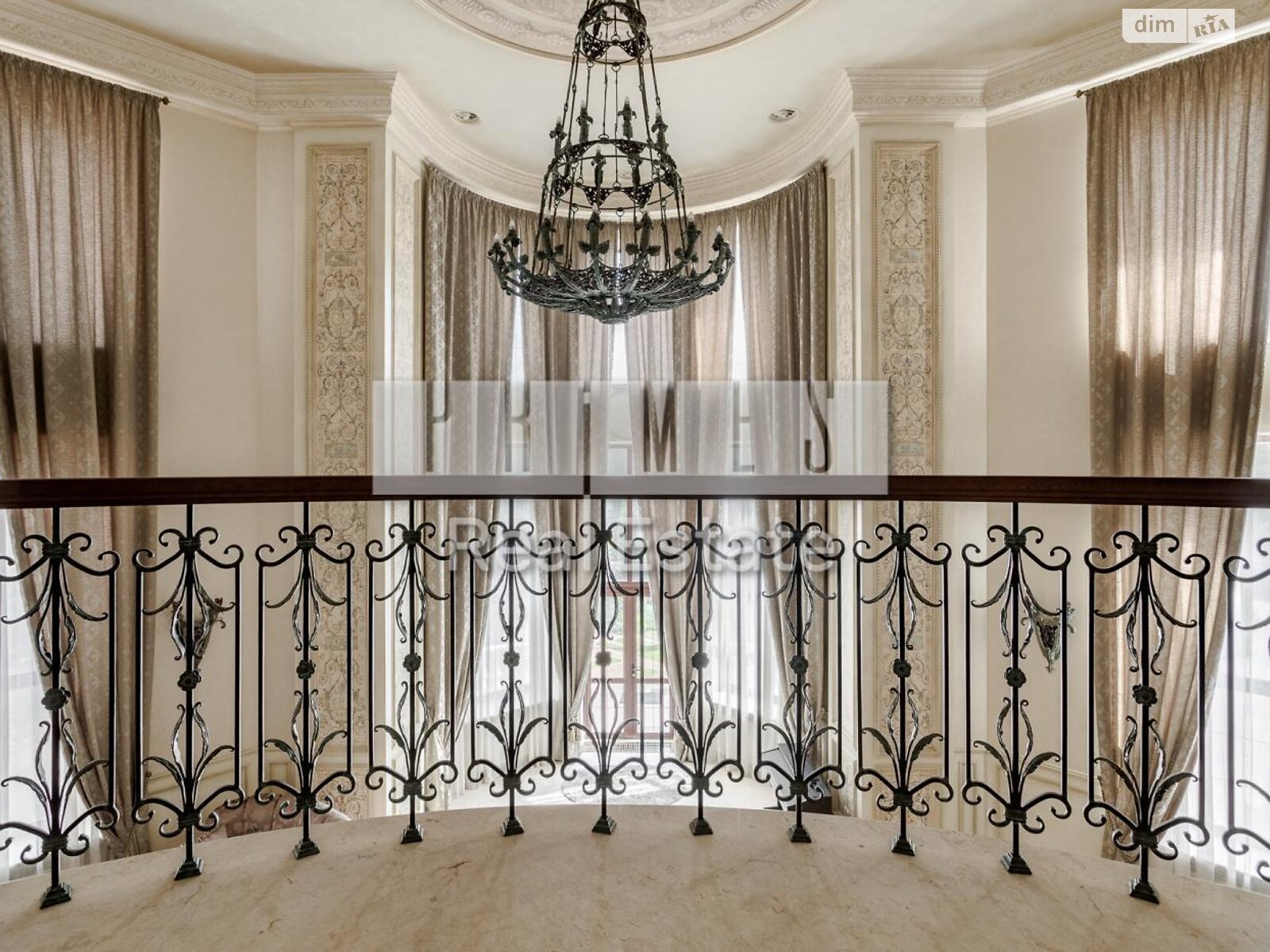 триповерховий будинок з верандою, 1400 кв. м, цегла. Продаж у Лісниках фото 1 триповерховий будинок з верандою, 1400 кв. м, цегла. Продаж у Лісниках фото 1