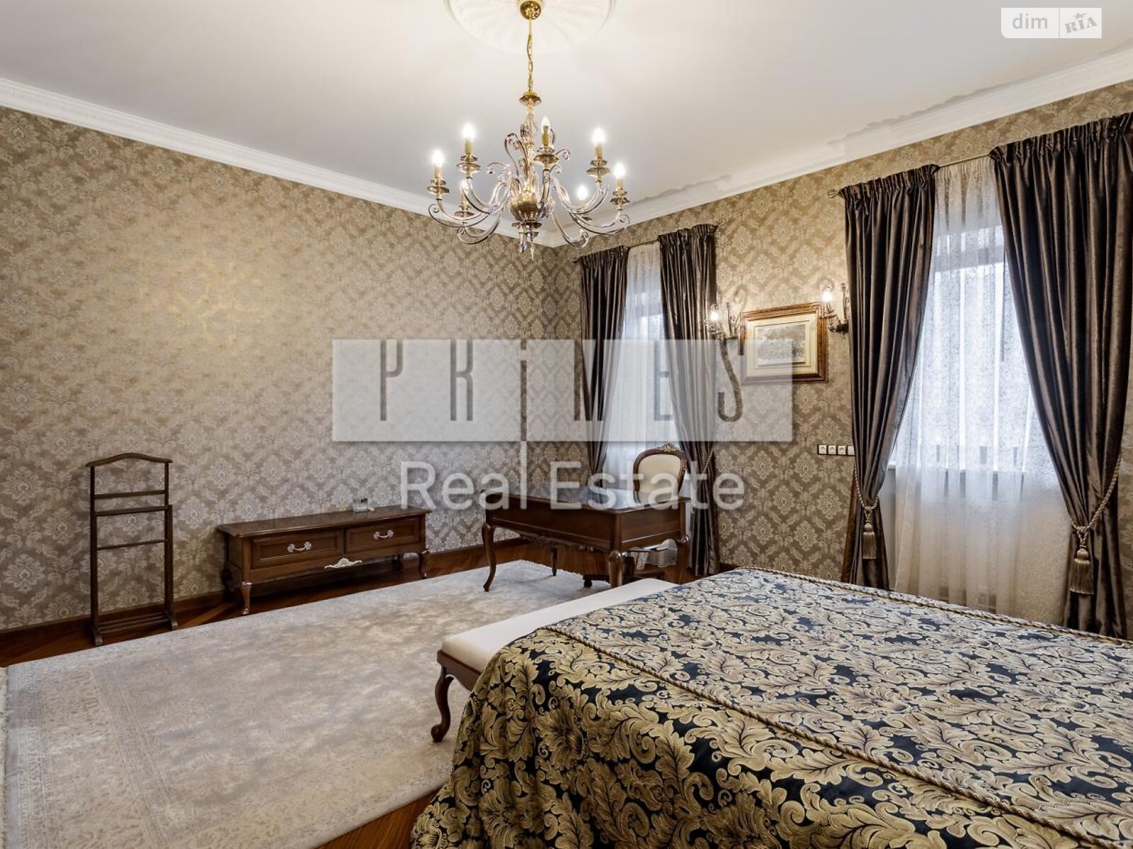 триповерховий будинок з верандою, 1400 кв. м, цегла. Продаж у Лісниках фото 1 триповерховий будинок з верандою, 1400 кв. м, цегла. Продаж у Лісниках фото 1