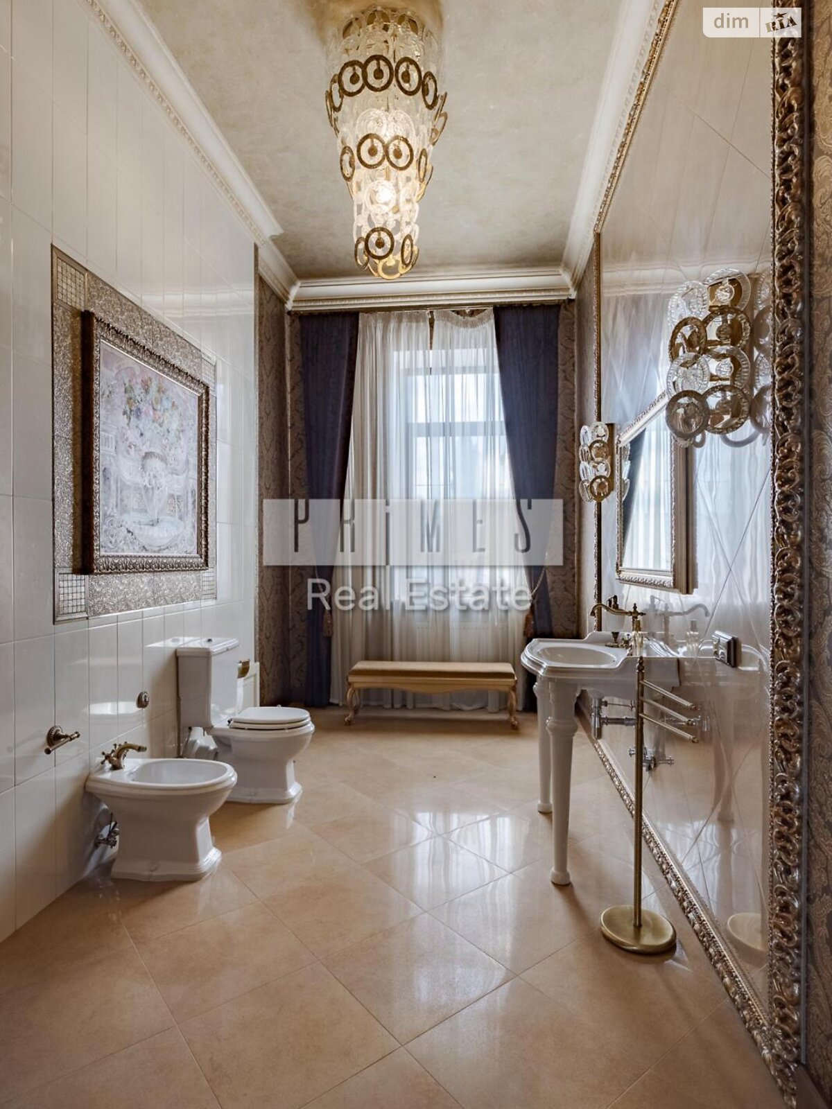 триповерховий будинок з верандою, 1400 кв. м, цегла. Продаж у Лісниках фото 1 триповерховий будинок з верандою, 1400 кв. м, цегла. Продаж у Лісниках фото 1
