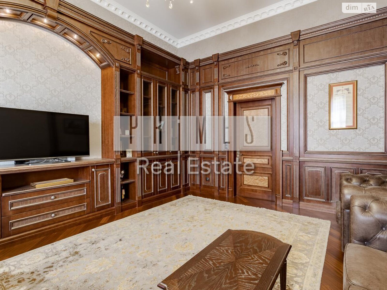 триповерховий будинок з верандою, 1400 кв. м, цегла. Продаж у Лісниках фото 1 триповерховий будинок з верандою, 1400 кв. м, цегла. Продаж у Лісниках фото 1