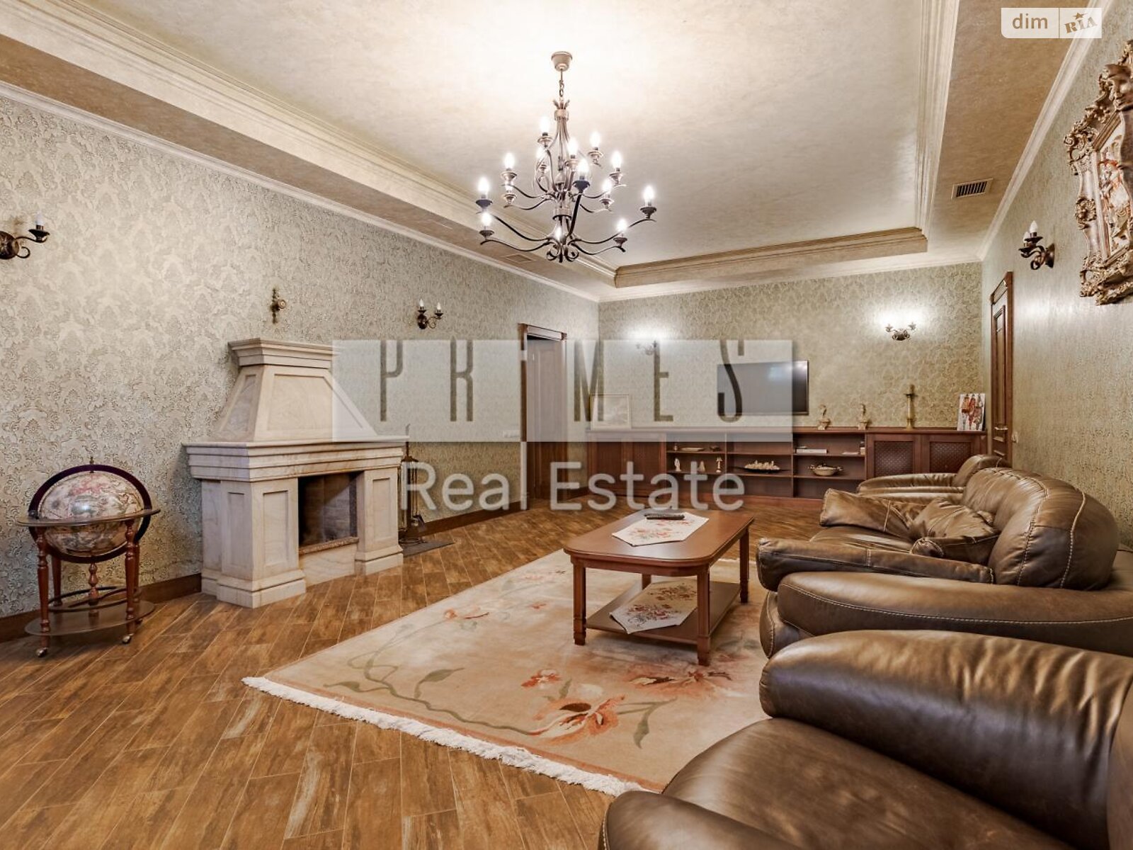 триповерховий будинок з верандою, 1400 кв. м, цегла. Продаж у Лісниках фото 1 триповерховий будинок з верандою, 1400 кв. м, цегла. Продаж у Лісниках фото 1
