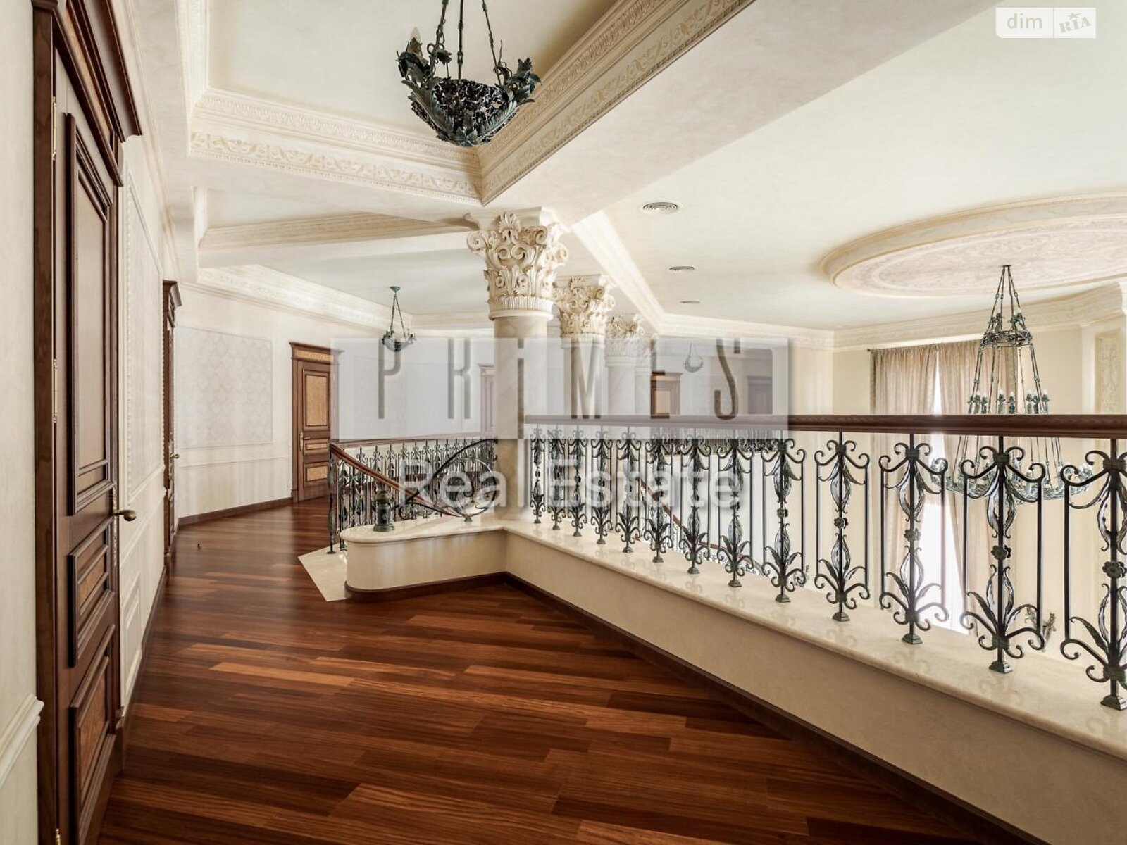 триповерховий будинок з верандою, 1406.9 кв. м, цегла. Продаж у Лісниках фото 1 триповерховий будинок з верандою, 1406.9 кв. м, цегла. Продаж у Лісниках фото 1