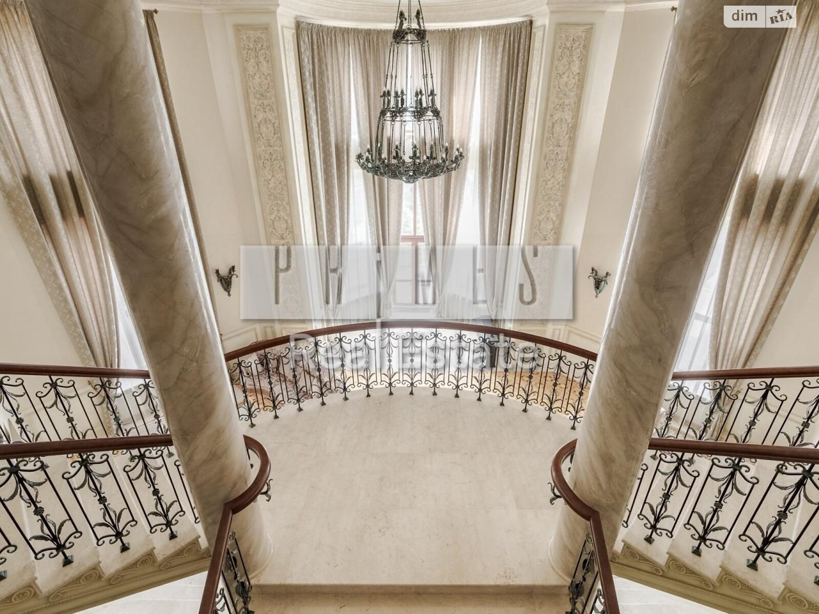 триповерховий будинок з верандою, 1406.9 кв. м, цегла. Продаж у Лісниках фото 1 триповерховий будинок з верандою, 1406.9 кв. м, цегла. Продаж у Лісниках фото 1