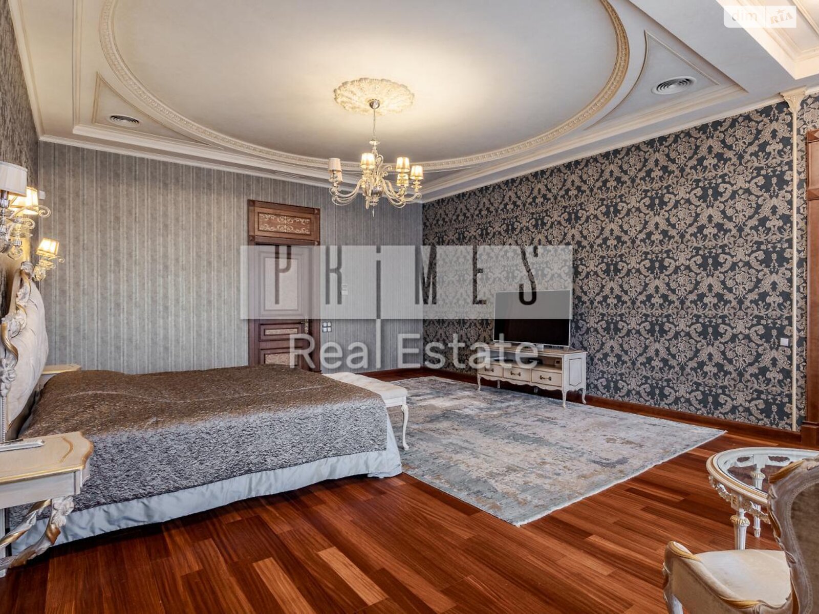 триповерховий будинок з верандою, 1406.9 кв. м, цегла. Продаж у Лісниках фото 1 триповерховий будинок з верандою, 1406.9 кв. м, цегла. Продаж у Лісниках фото 1
