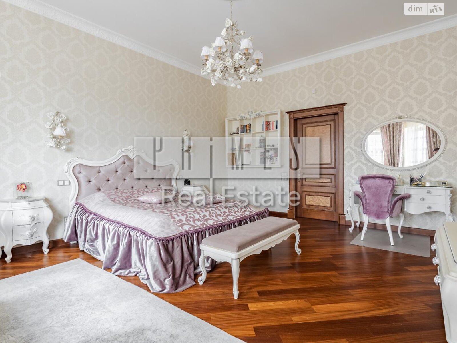 триповерховий будинок з верандою, 1406.9 кв. м, цегла. Продаж у Лісниках фото 1 триповерховий будинок з верандою, 1406.9 кв. м, цегла. Продаж у Лісниках фото 1