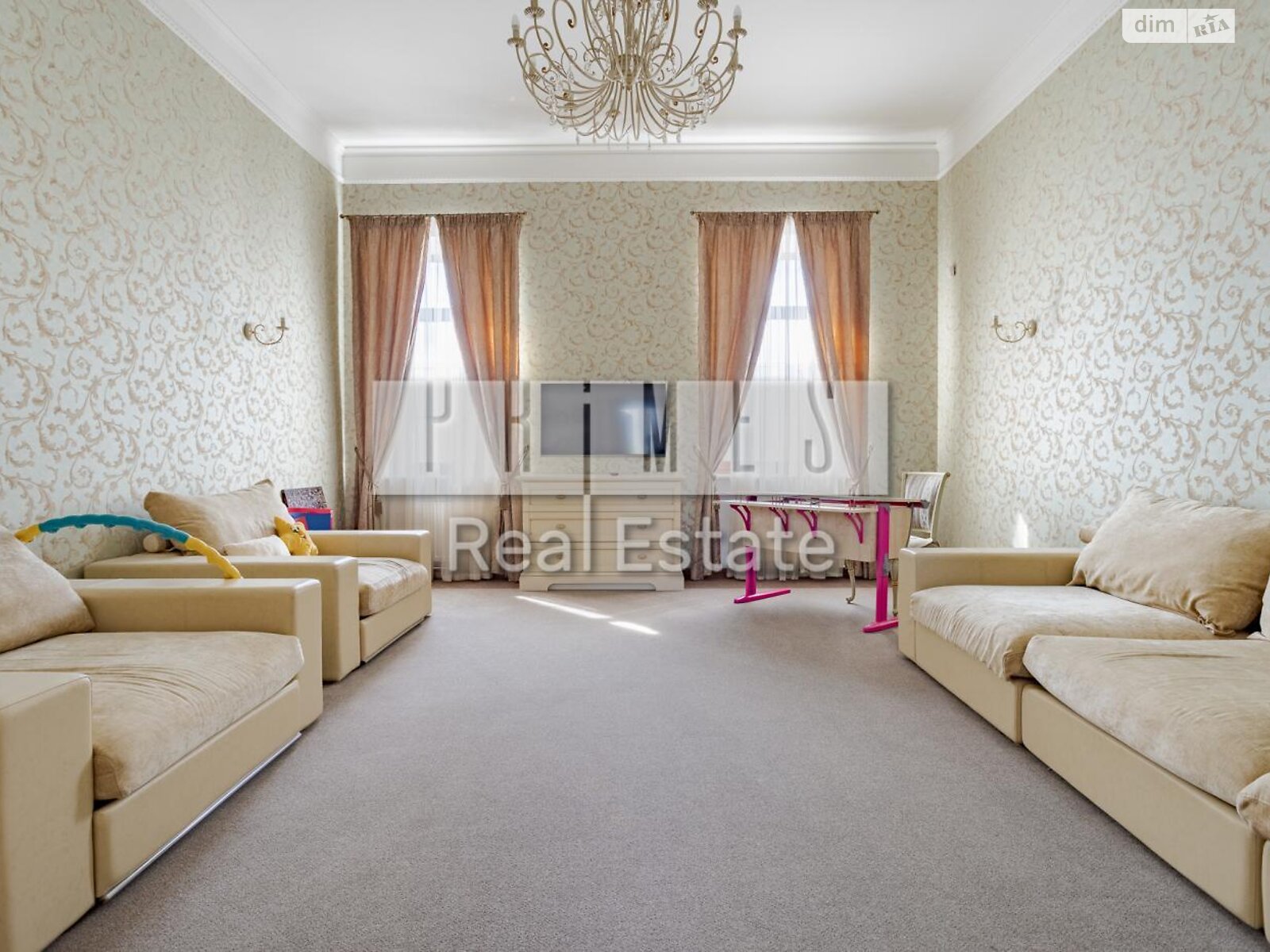 триповерховий будинок з верандою, 1406.9 кв. м, цегла. Продаж у Лісниках фото 1 триповерховий будинок з верандою, 1406.9 кв. м, цегла. Продаж у Лісниках фото 1