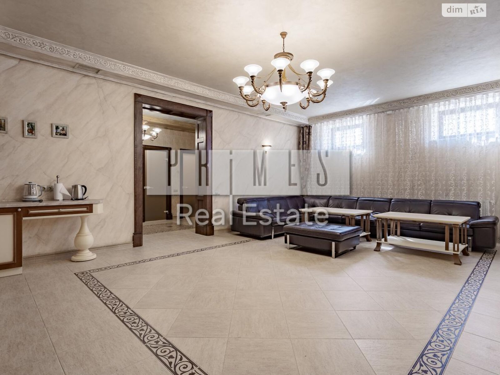 триповерховий будинок з верандою, 1406.9 кв. м, цегла. Продаж у Лісниках фото 1 триповерховий будинок з верандою, 1406.9 кв. м, цегла. Продаж у Лісниках фото 1