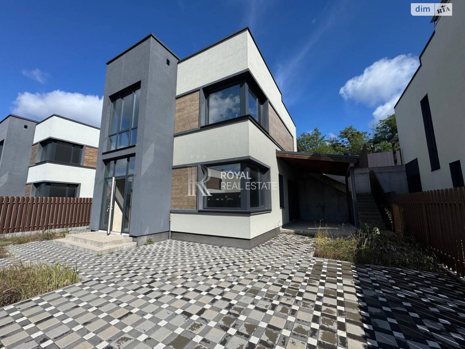 двухэтажный дом с гаражом, 145 кв. м, кирпич. Продажа в Лесниках фото 1