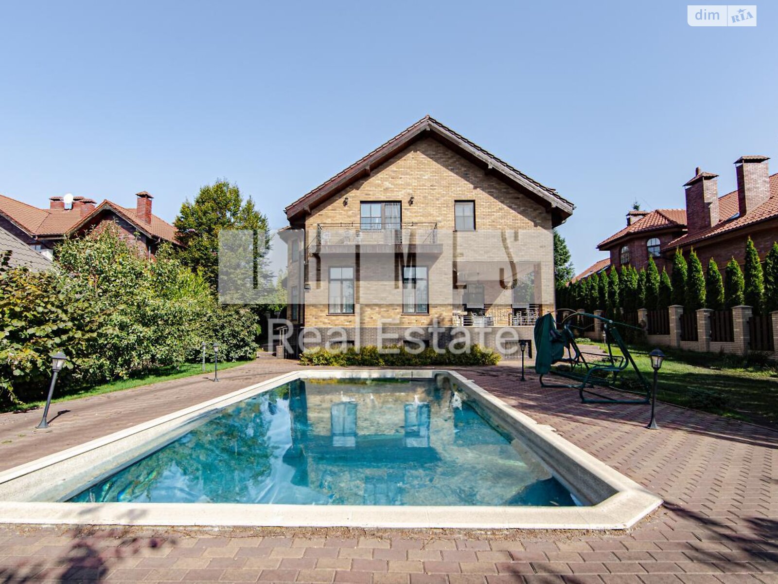 трехэтажный дом с верандой, 493.8 кв. м, кирпич. Продажа в Лесниках фото 1 трехэтажный дом с верандой, 493.8 кв. м, кирпич. Продажа в Лесниках фото 1