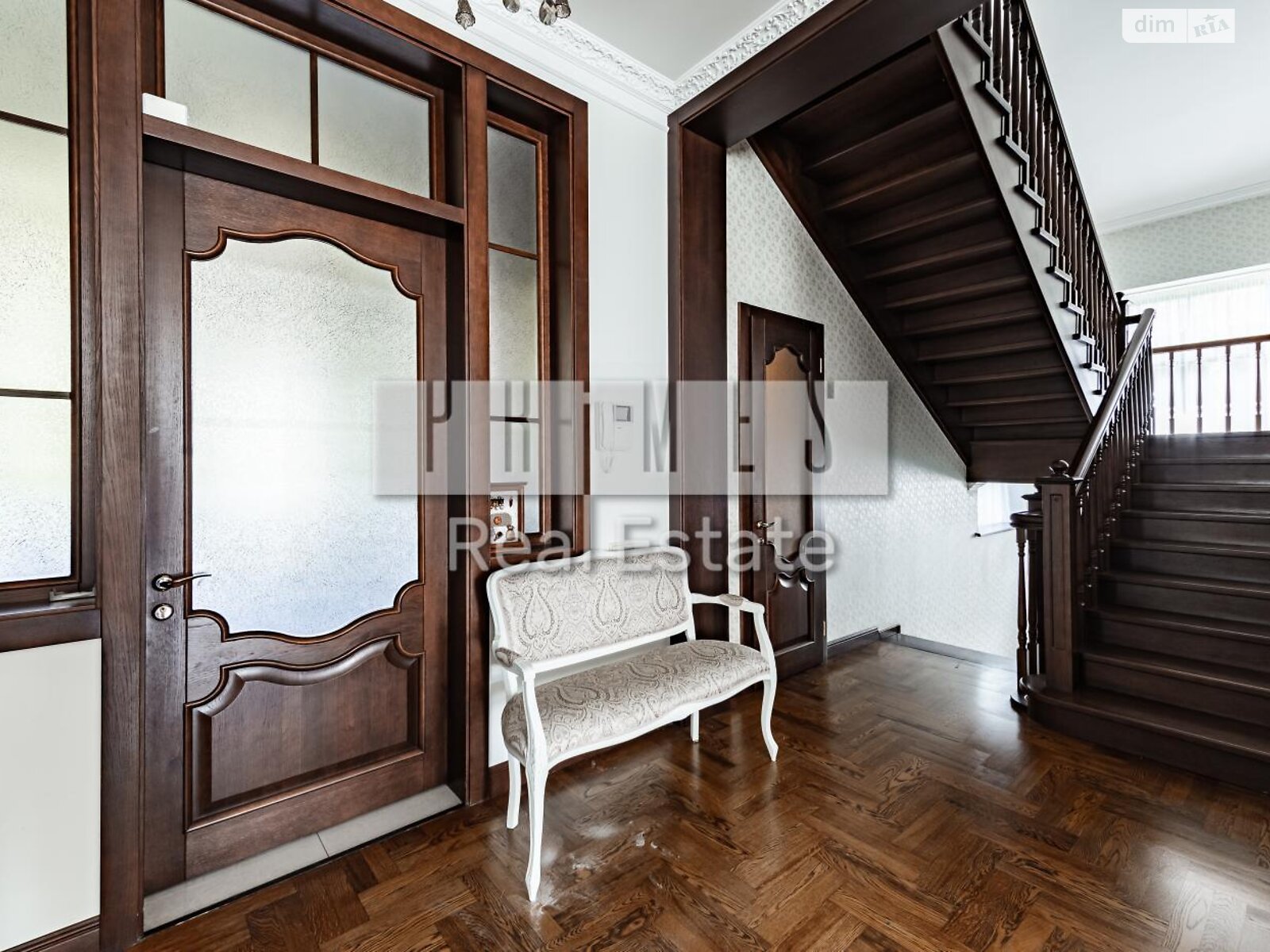 трехэтажный дом с верандой, 493.8 кв. м, кирпич. Продажа в Лесниках фото 1 трехэтажный дом с верандой, 493.8 кв. м, кирпич. Продажа в Лесниках фото 1