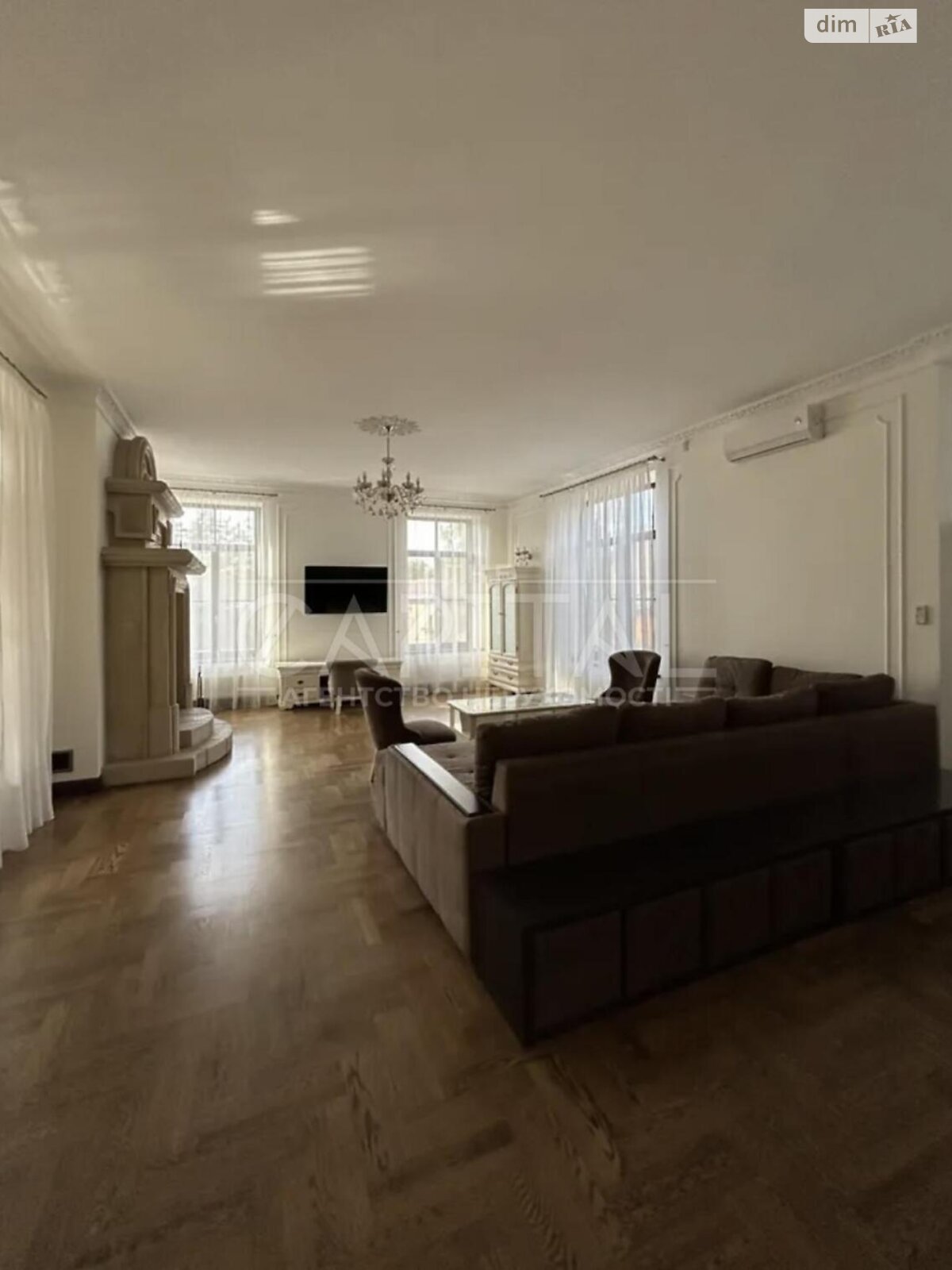 двухэтажный дом с гаражом, 495 кв. м, кирпич. Продажа в Лесниках фото 1 двухэтажный дом с гаражом, 495 кв. м, кирпич. Продажа в Лесниках фото 1