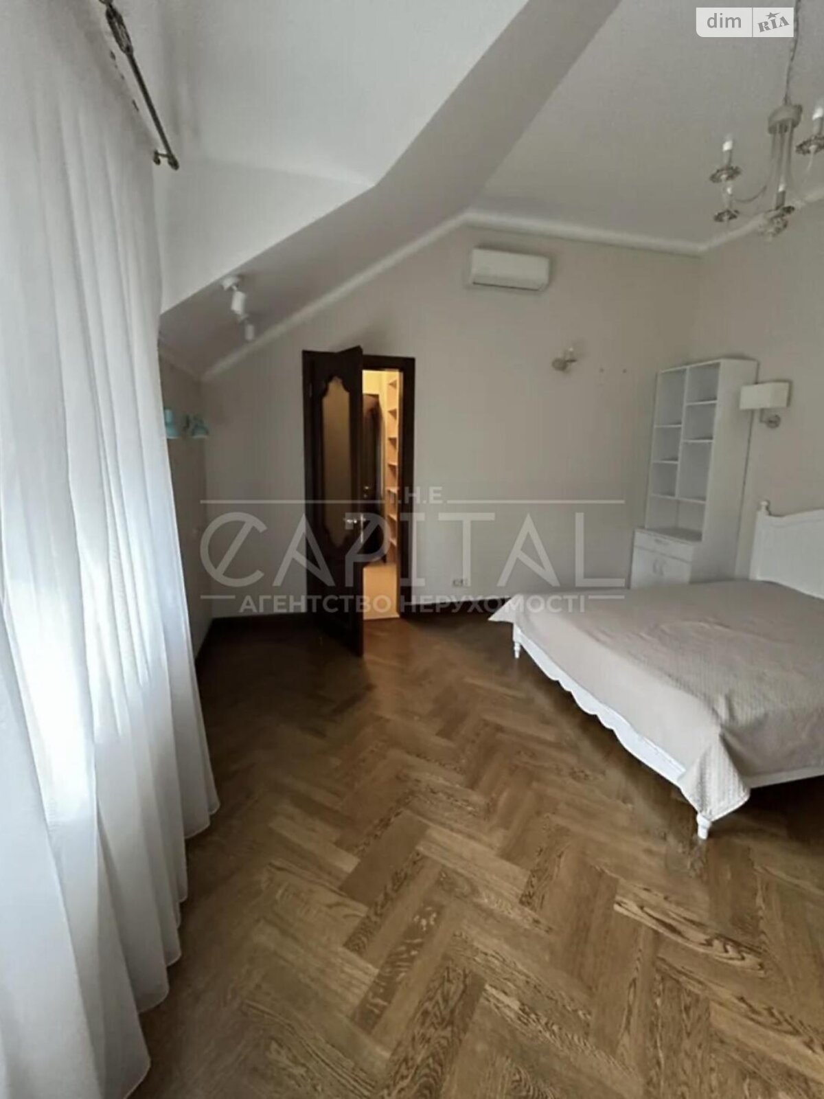 двухэтажный дом с гаражом, 495 кв. м, кирпич. Продажа в Лесниках фото 1 двухэтажный дом с гаражом, 495 кв. м, кирпич. Продажа в Лесниках фото 1