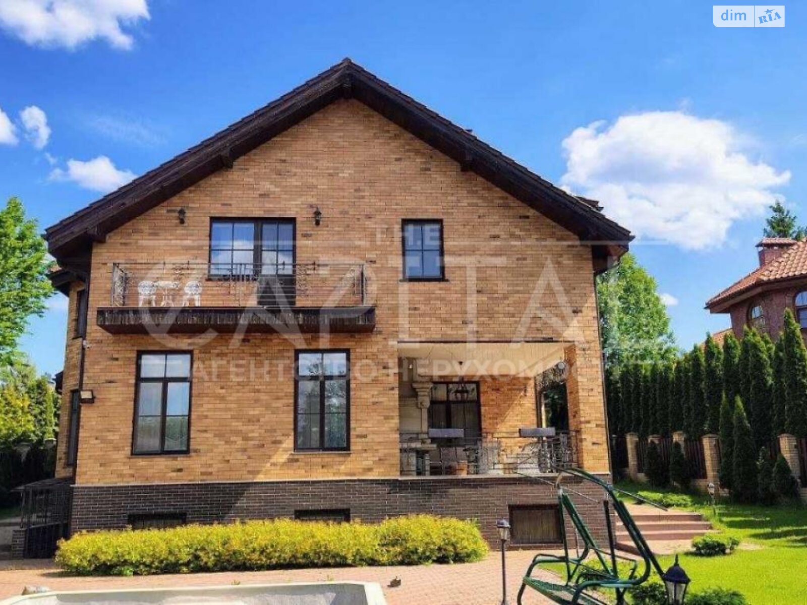 двухэтажный дом с гаражом, 495 кв. м, кирпич. Продажа в Лесниках фото 1 двухэтажный дом с гаражом, 495 кв. м, кирпич. Продажа в Лесниках фото 1