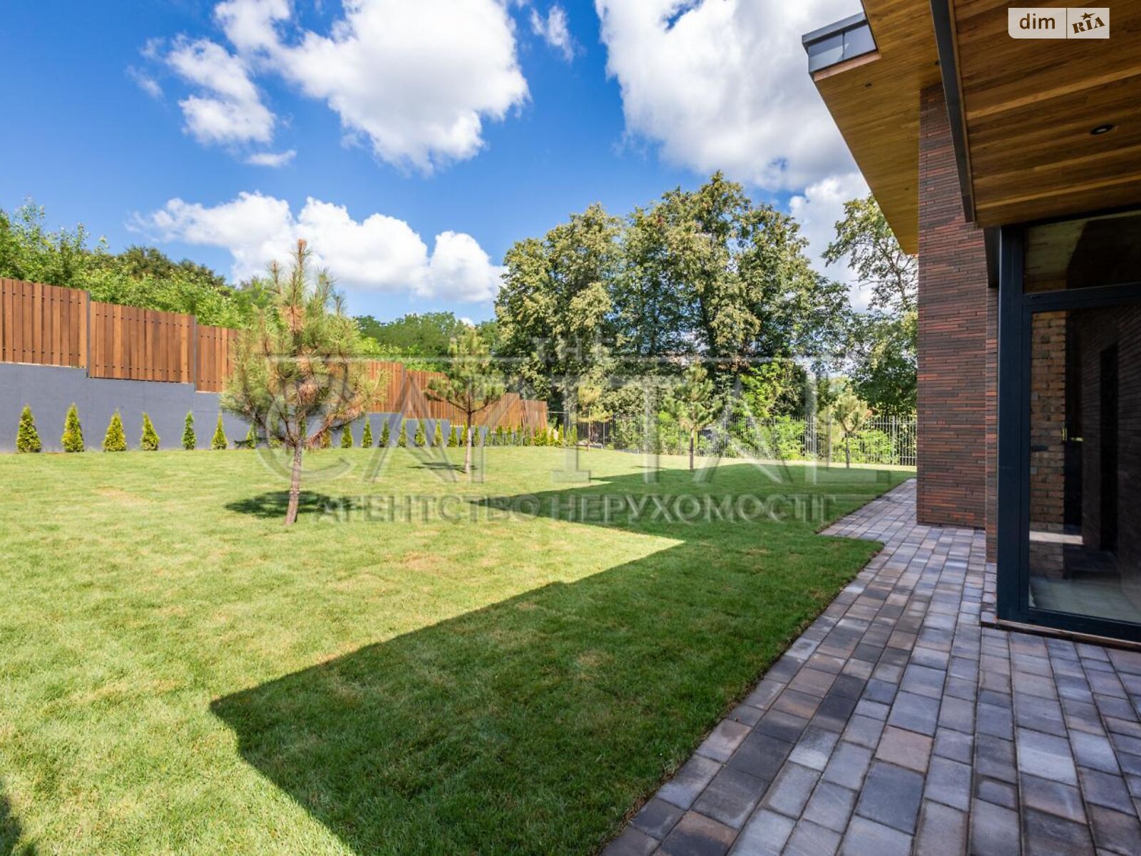 двоповерховий будинок з гаражем, 266 кв. м, цегла. Продаж у Лісниках фото 1 двоповерховий будинок з гаражем, 266 кв. м, цегла. Продаж у Лісниках фото 1