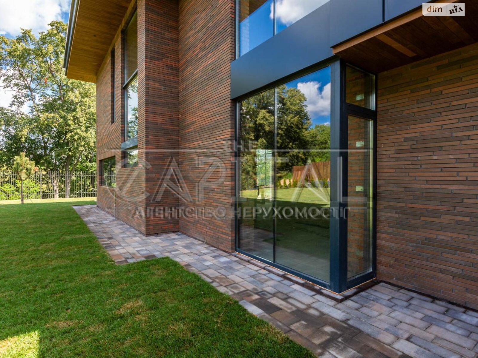 двоповерховий будинок з гаражем, 266 кв. м, цегла. Продаж у Лісниках фото 1 двоповерховий будинок з гаражем, 266 кв. м, цегла. Продаж у Лісниках фото 1
