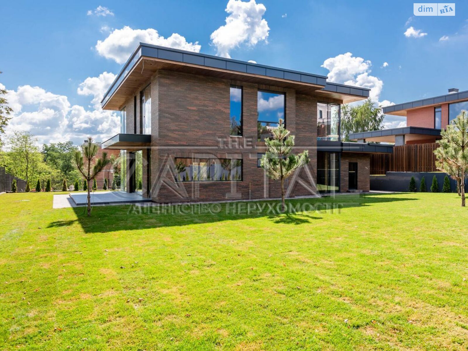 двоповерховий будинок з гаражем, 266 кв. м, цегла. Продаж у Лісниках фото 1 двоповерховий будинок з гаражем, 266 кв. м, цегла. Продаж у Лісниках фото 1