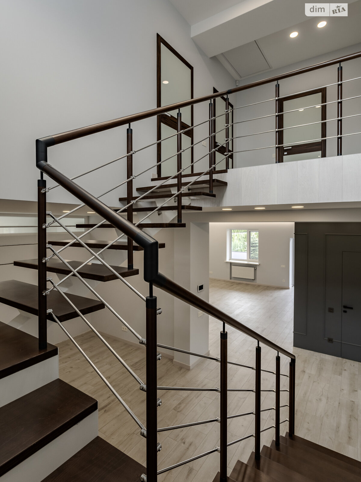 двоповерховий будинок, 390 кв. м, цегла. Продаж у Лісниках фото 1 двоповерховий будинок, 390 кв. м, цегла. Продаж у Лісниках фото 1
