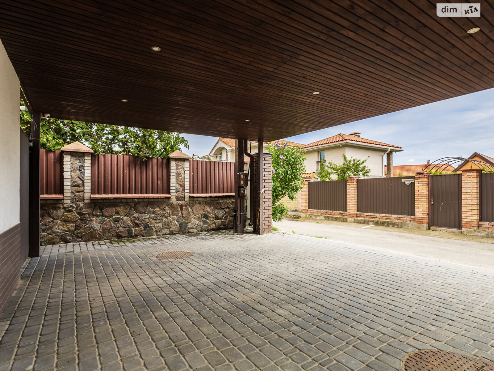 двоповерховий будинок, 390 кв. м, цегла. Продаж у Лісниках фото 1 двоповерховий будинок, 390 кв. м, цегла. Продаж у Лісниках фото 1