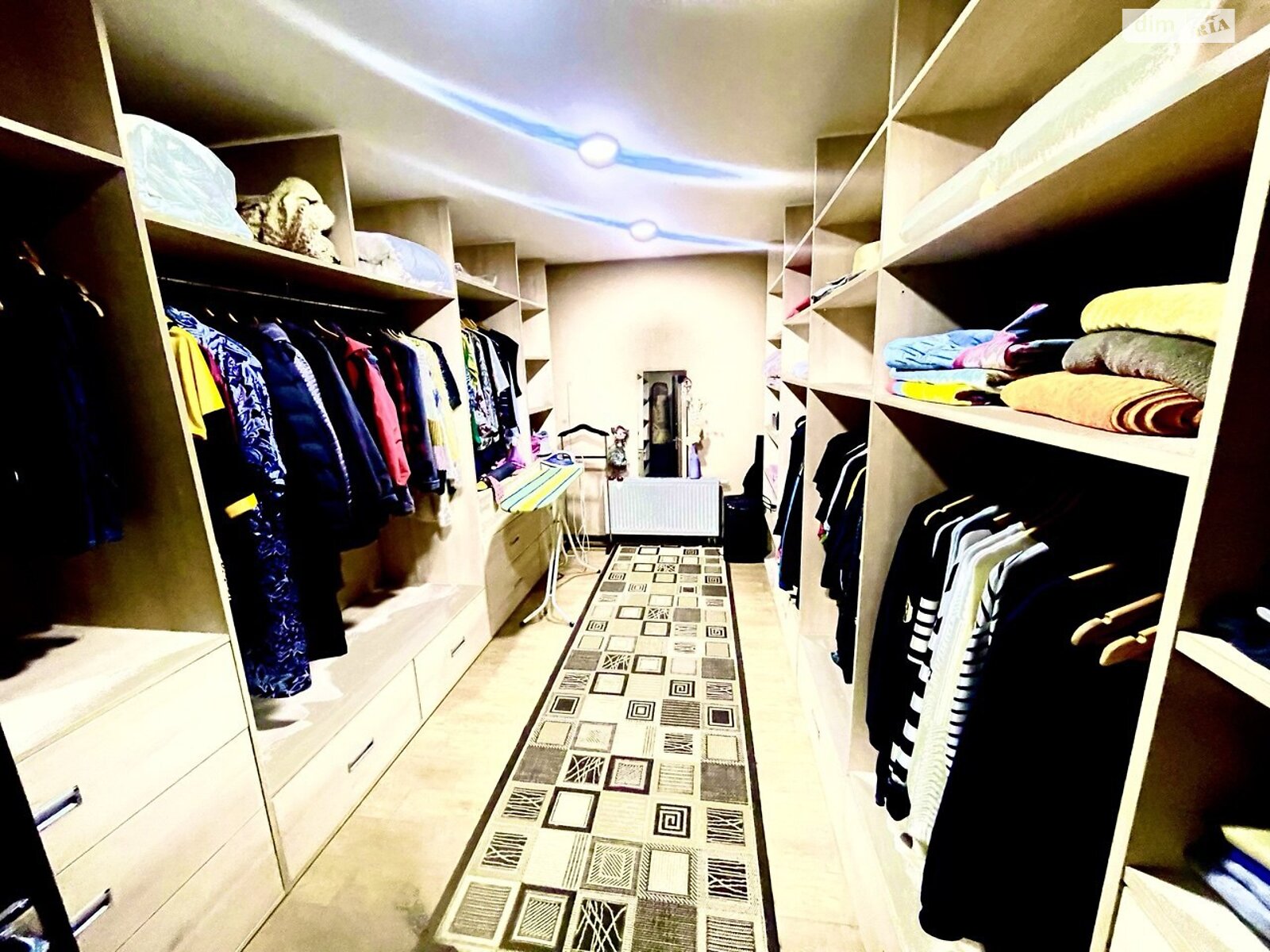 двухэтажный дом с гаражом, 298.5 кв. м, ракушечник (ракушняк). Продажа в Лесниках фото 1 двухэтажный дом с гаражом, 298.5 кв. м, ракушечник (ракушняк). Продажа в Лесниках фото 1