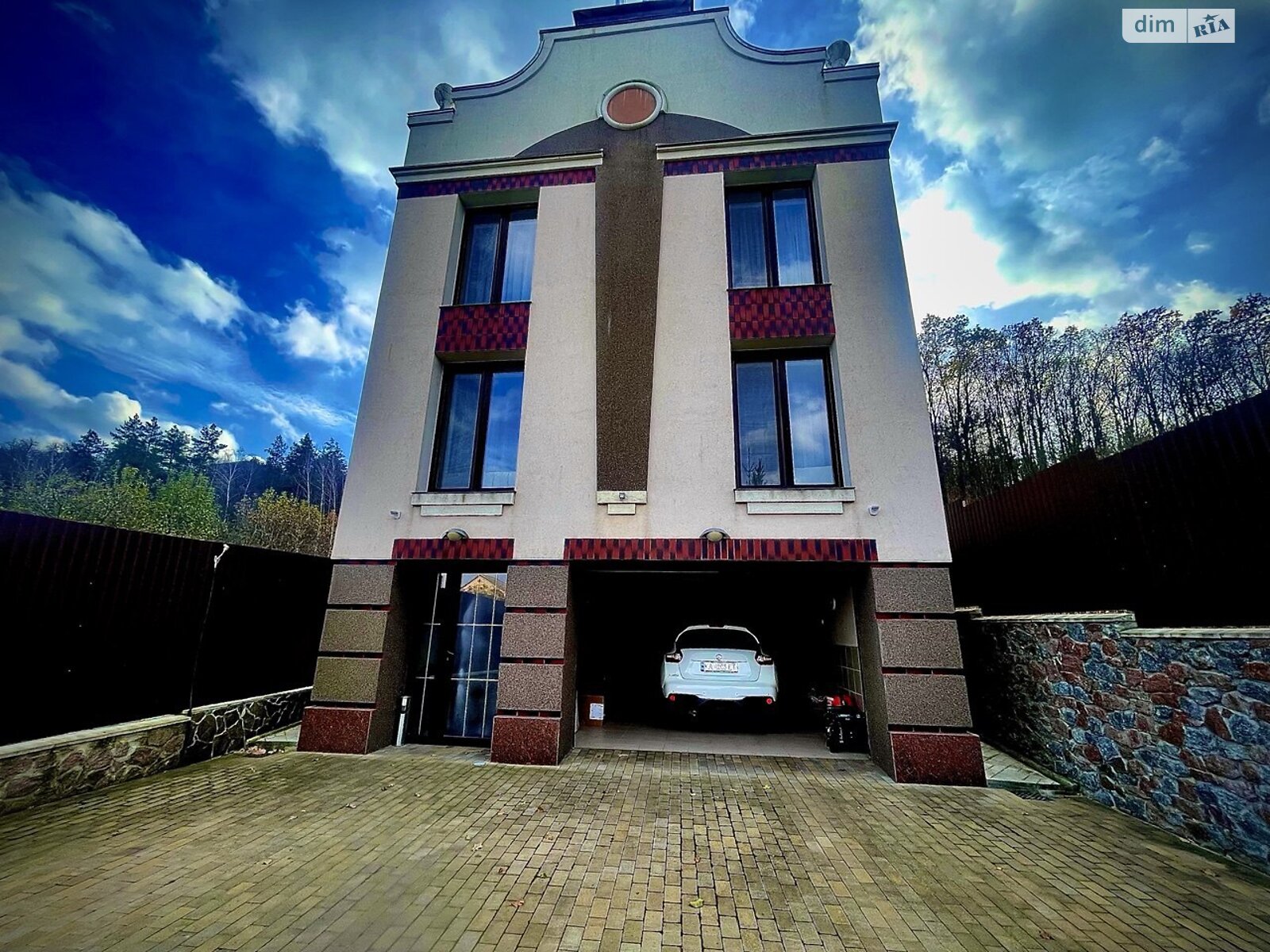 двухэтажный дом с гаражом, 298.5 кв. м, ракушечник (ракушняк). Продажа в Лесниках фото 1 двухэтажный дом с гаражом, 298.5 кв. м, ракушечник (ракушняк). Продажа в Лесниках фото 1