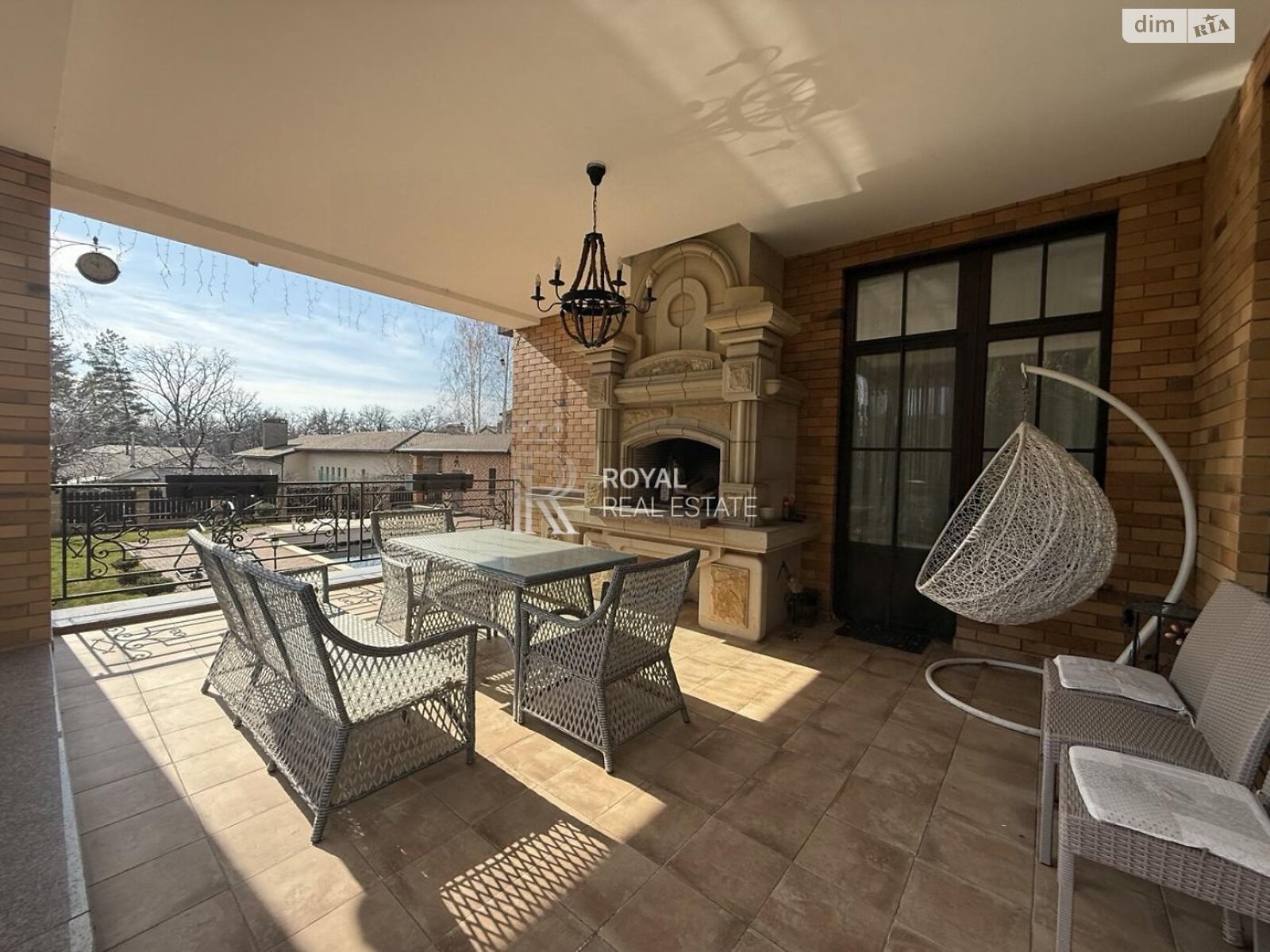 трехэтажный дом, 495 кв. м, кирпич. Продажа в Лесниках фото 1 трехэтажный дом, 495 кв. м, кирпич. Продажа в Лесниках фото 1