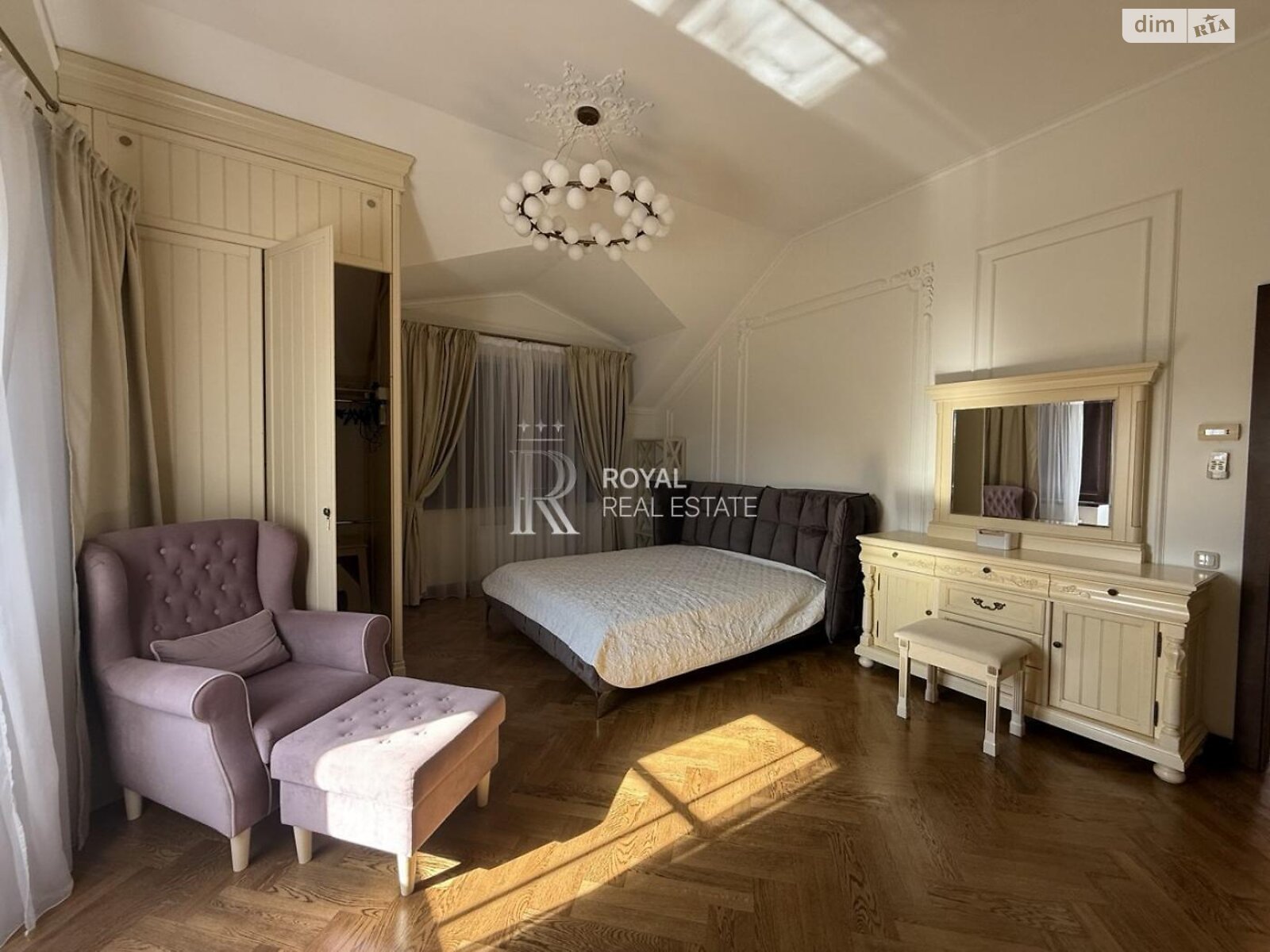 трехэтажный дом, 495 кв. м, кирпич. Продажа в Лесниках фото 1 трехэтажный дом, 495 кв. м, кирпич. Продажа в Лесниках фото 1