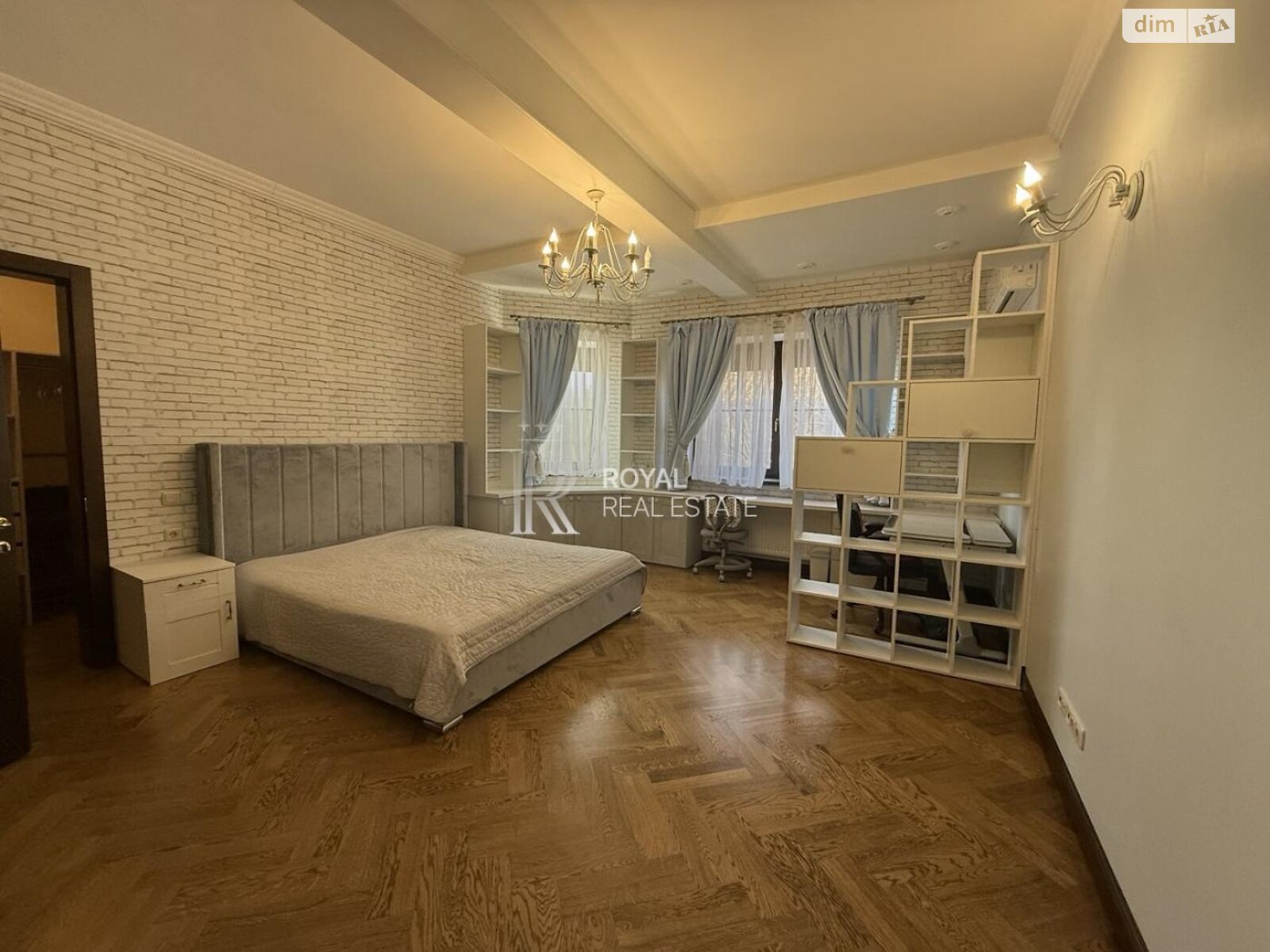 трехэтажный дом, 495 кв. м, кирпич. Продажа в Лесниках фото 1 трехэтажный дом, 495 кв. м, кирпич. Продажа в Лесниках фото 1
