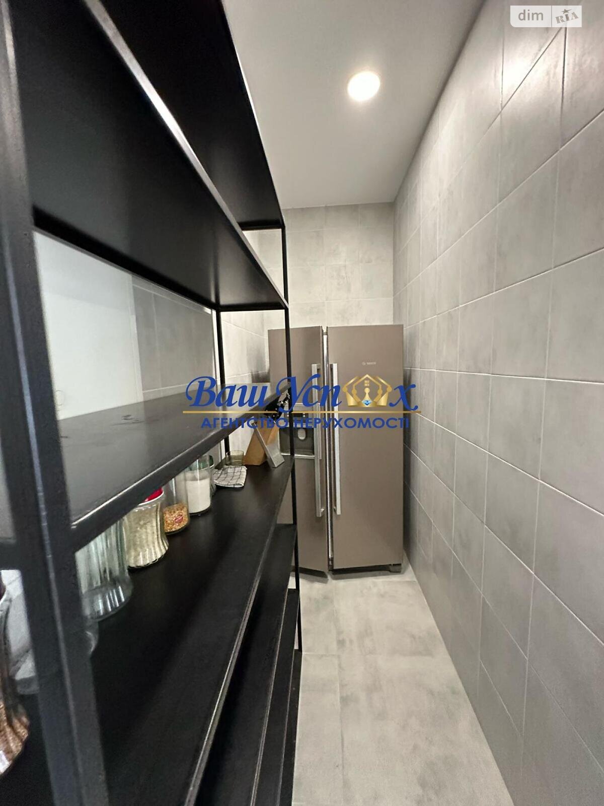 двоповерховий будинок, 300 кв. м, кирпич. Продаж у Лісниках фото 1 двоповерховий будинок, 300 кв. м, кирпич. Продаж у Лісниках фото 1