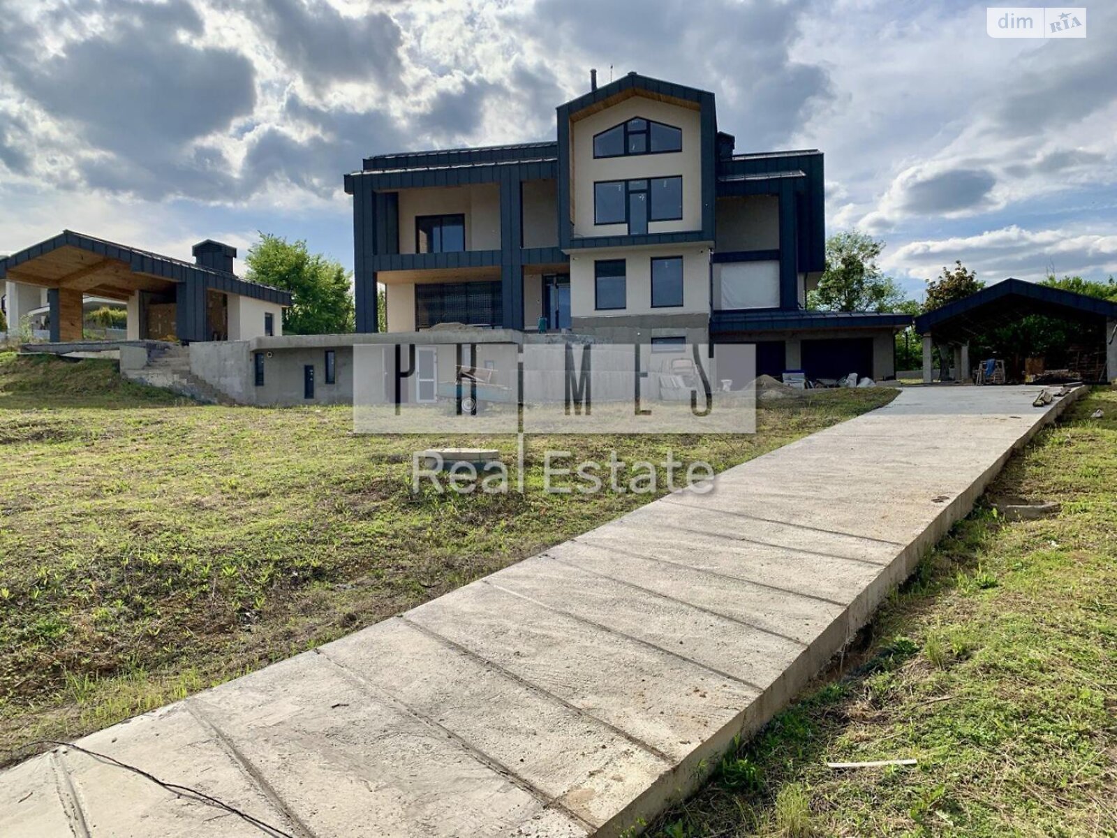 триповерховий будинок з верандою, 498.9 кв. м, термоблок. Продаж у Лісниках фото 1