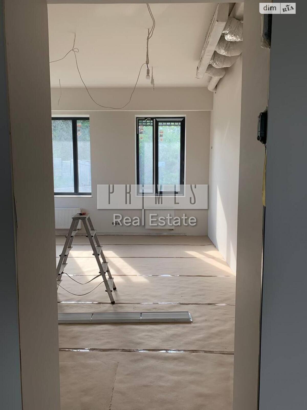 триповерховий будинок з верандою, 498.9 кв. м, термоблок. Продаж у Лісниках фото 1