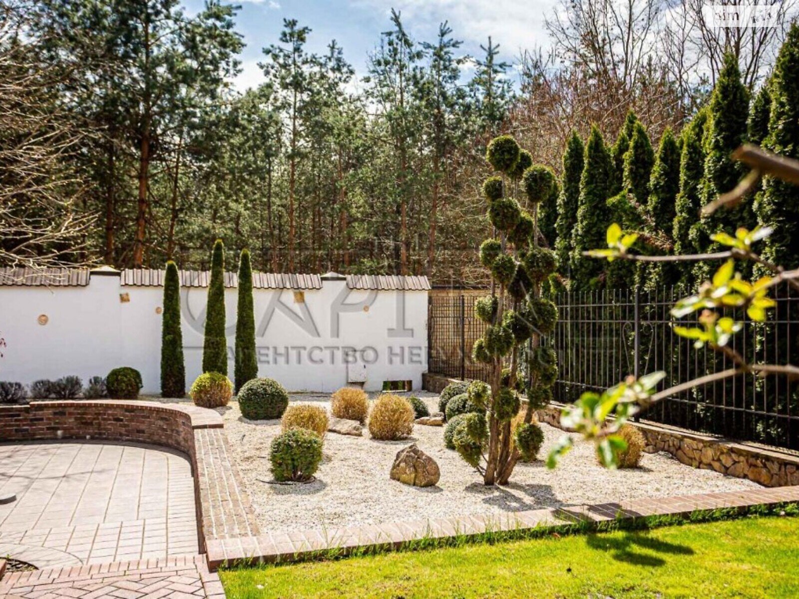 триповерховий будинок, 627 кв. м, цегла. Продаж у Лісне фото 1 триповерховий будинок, 627 кв. м, цегла. Продаж у Лісне фото 1