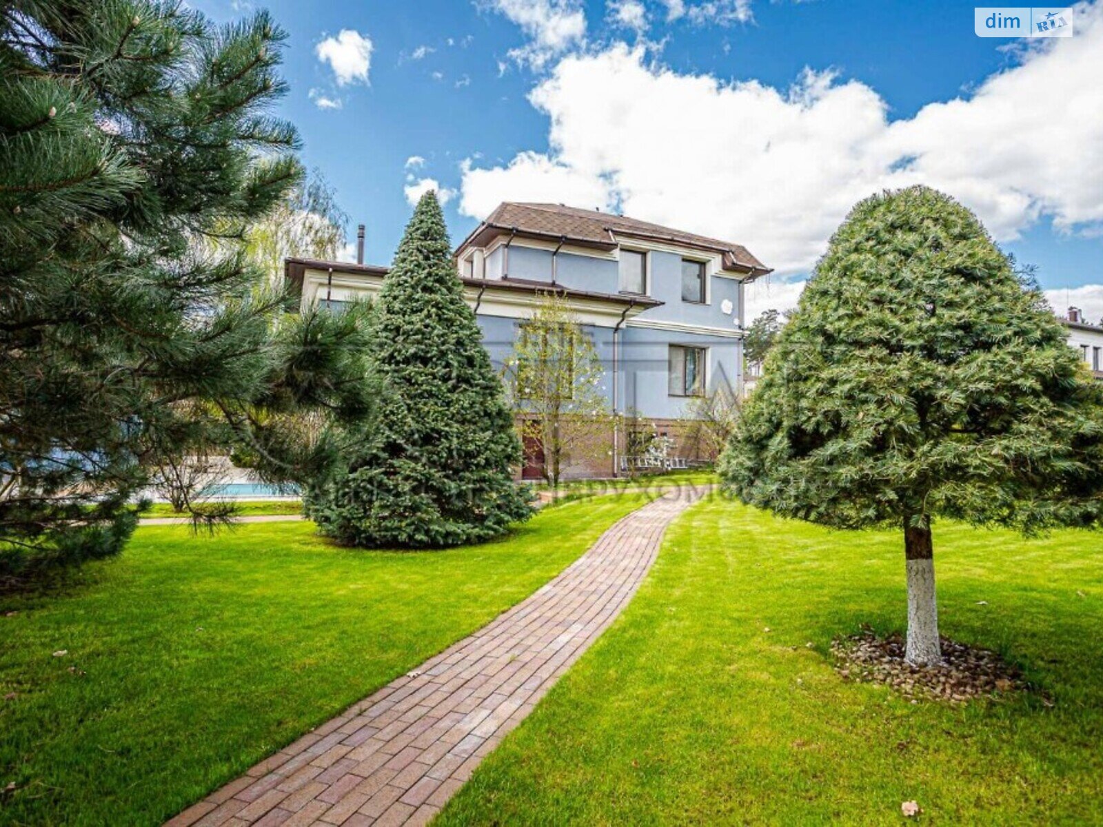 триповерховий будинок, 627 кв. м, цегла. Продаж у Лісне фото 1 триповерховий будинок, 627 кв. м, цегла. Продаж у Лісне фото 1