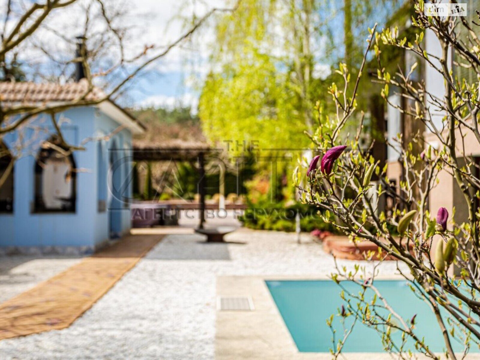 триповерховий будинок, 627 кв. м, цегла. Продаж у Лісне фото 1 триповерховий будинок, 627 кв. м, цегла. Продаж у Лісне фото 1