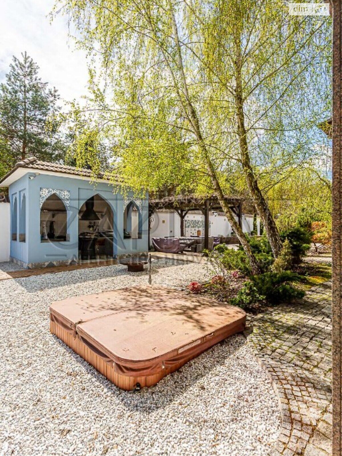 триповерховий будинок, 627 кв. м, цегла. Продаж у Лісне фото 1 триповерховий будинок, 627 кв. м, цегла. Продаж у Лісне фото 1