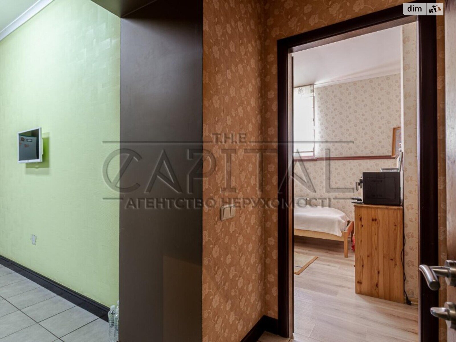 триповерховий будинок, 627 кв. м, цегла. Продаж у Лісне фото 1 триповерховий будинок, 627 кв. м, цегла. Продаж у Лісне фото 1