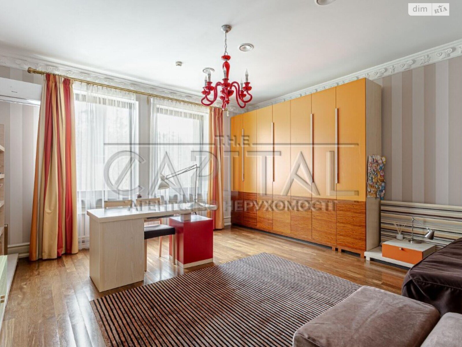 трехэтажный дом, 627 кв. м, кирпич. Продажа в Лесном фото 1