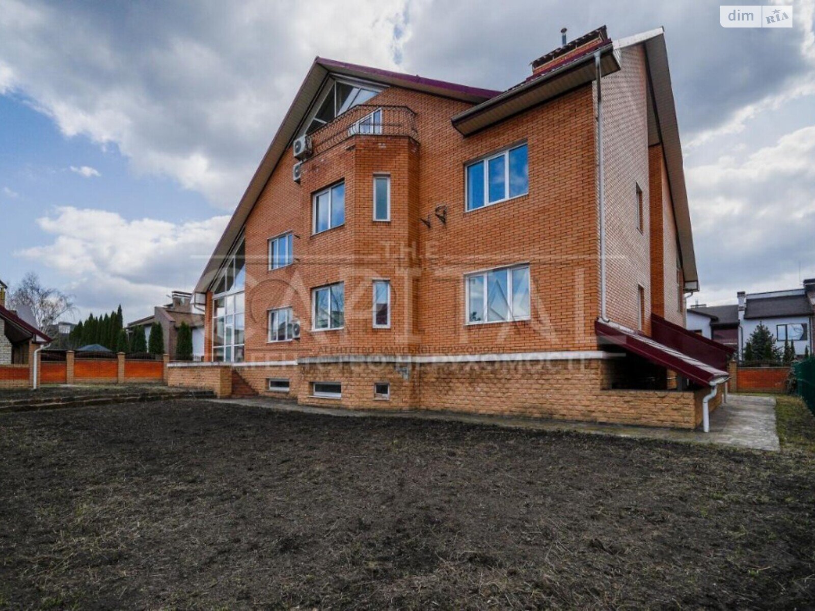 трехэтажный дом веранда, 664 кв. м, кирпич. Продажа в Лесном фото 1