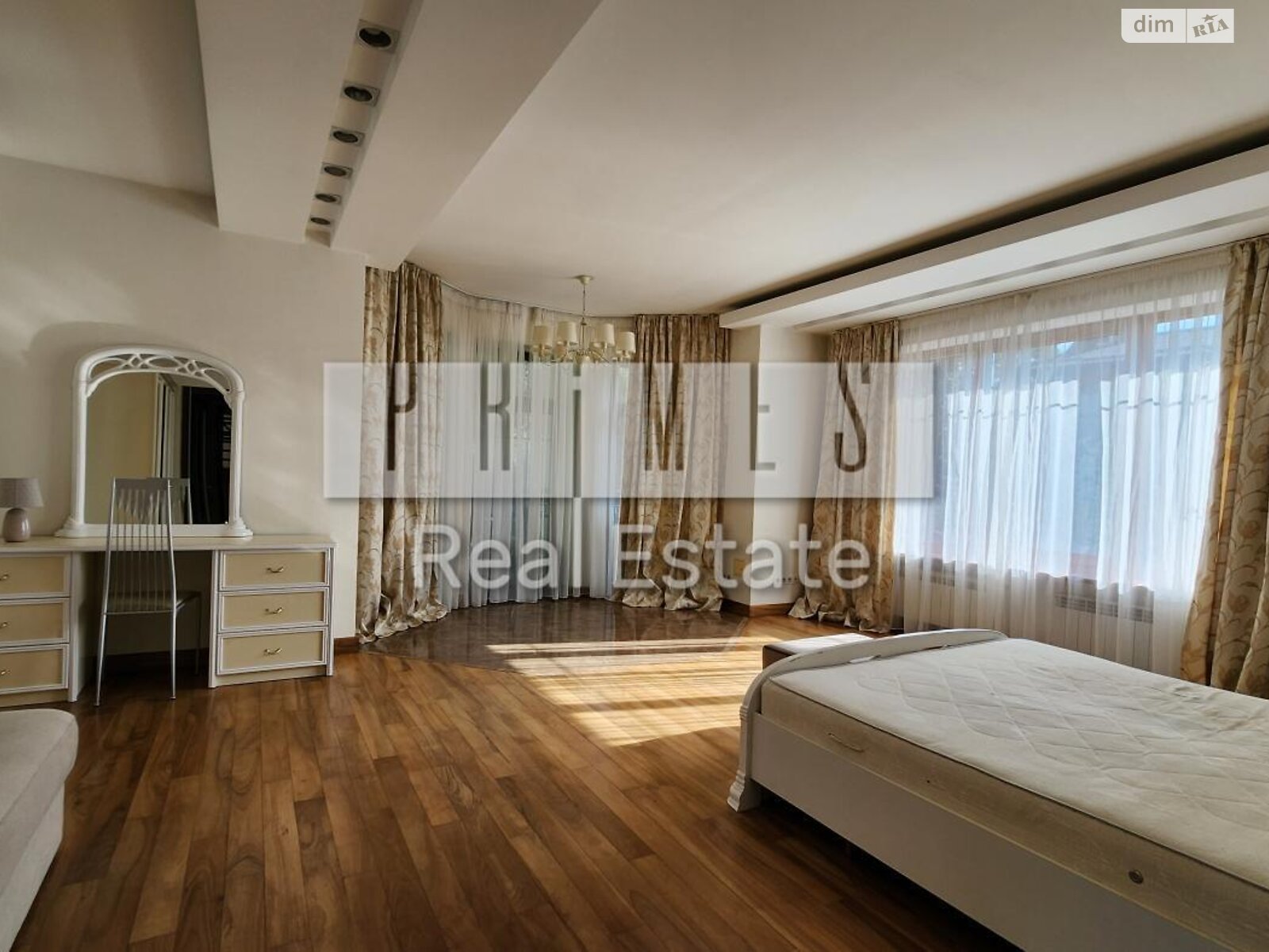двоповерховий будинок з верандою, 598.7 кв. м, цегла. Продаж у Шпитьках фото 1 двоповерховий будинок з верандою, 598.7 кв. м, цегла. Продаж у Шпитьках фото 1