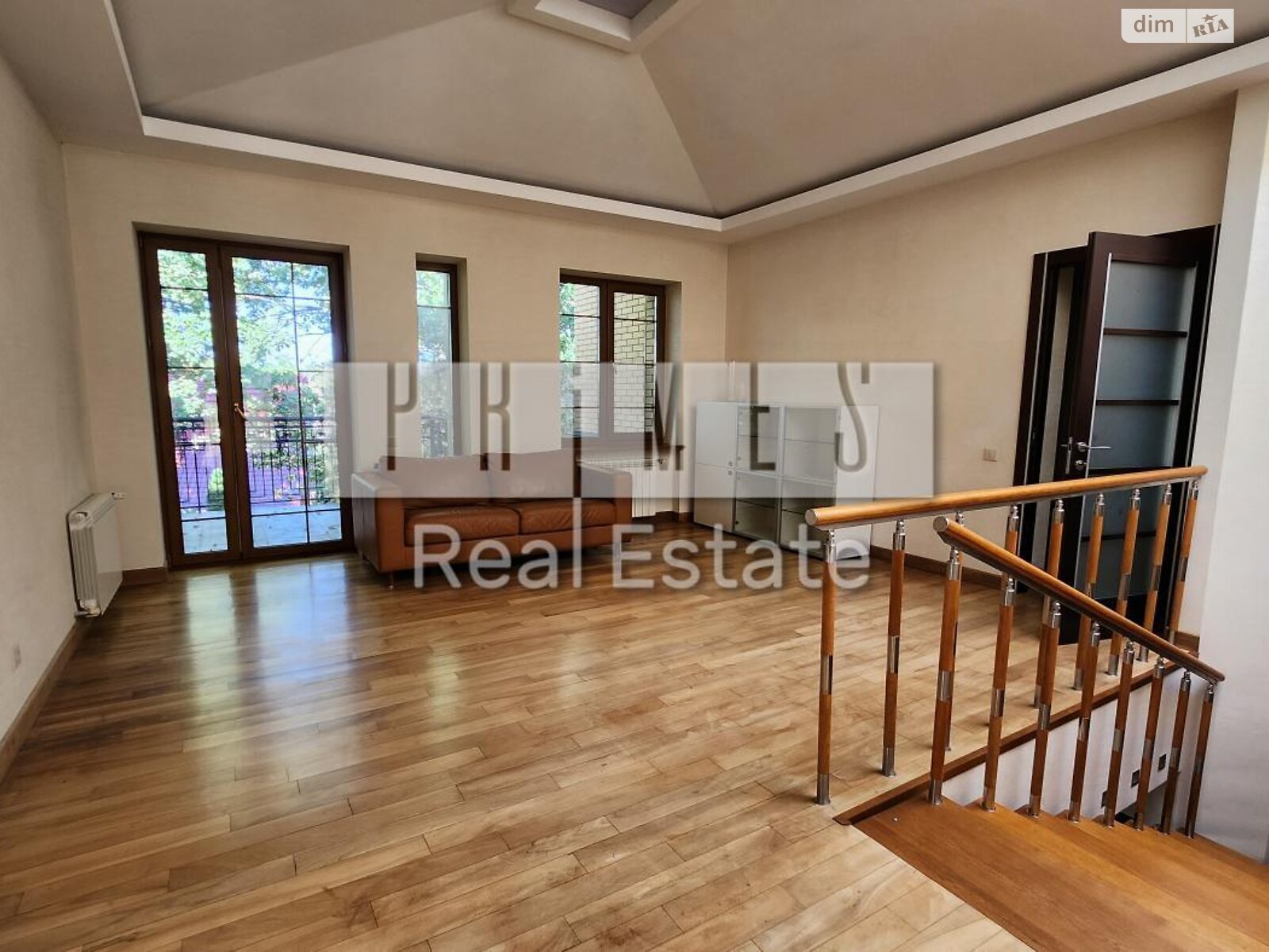 двоповерховий будинок з верандою, 598.7 кв. м, цегла. Продаж у Шпитьках фото 1 двоповерховий будинок з верандою, 598.7 кв. м, цегла. Продаж у Шпитьках фото 1