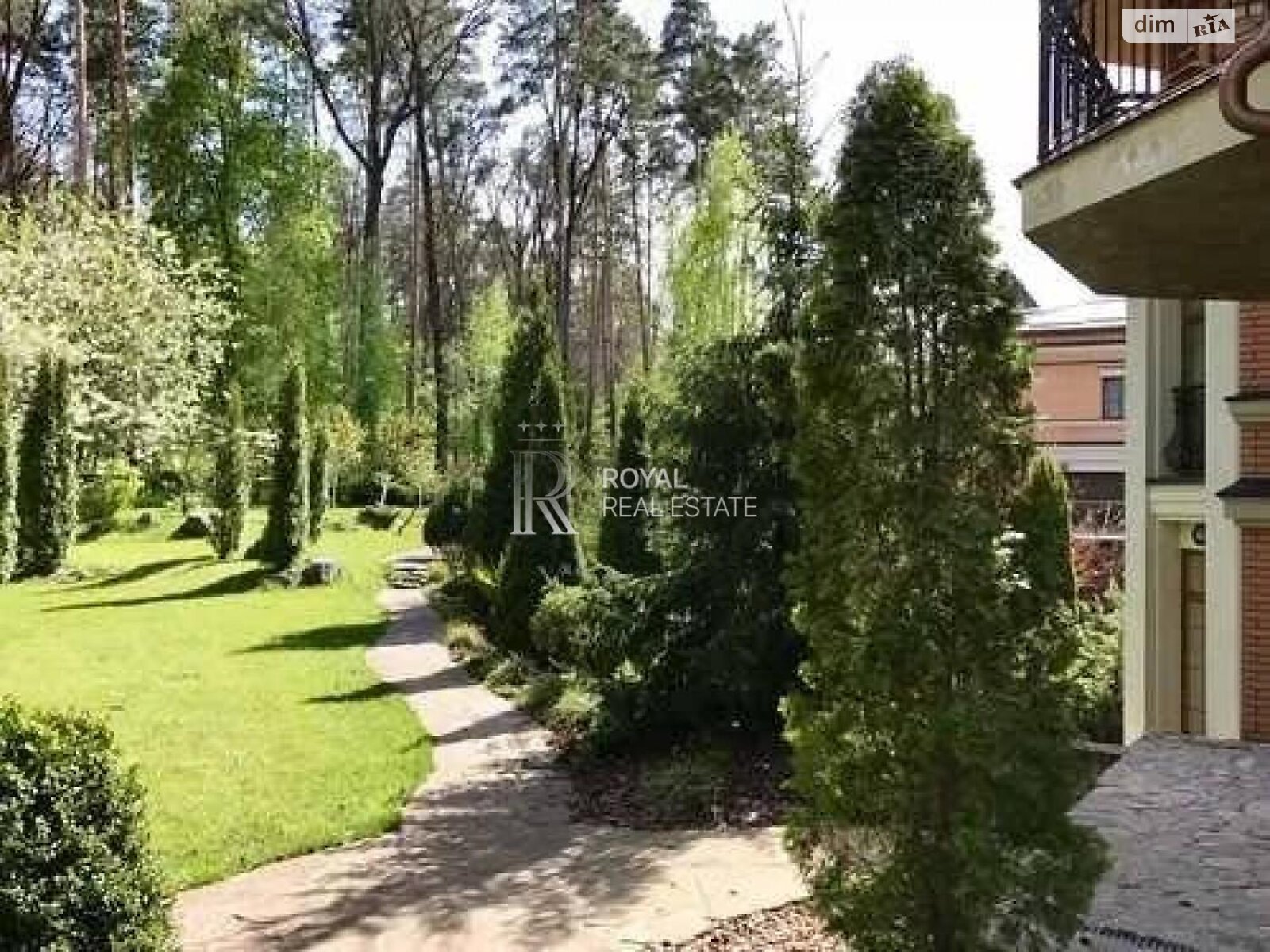 триповерховий будинок з верандою, 598.7 кв. м, цегла. Продаж у Шпитьках фото 1 триповерховий будинок з верандою, 598.7 кв. м, цегла. Продаж у Шпитьках фото 1