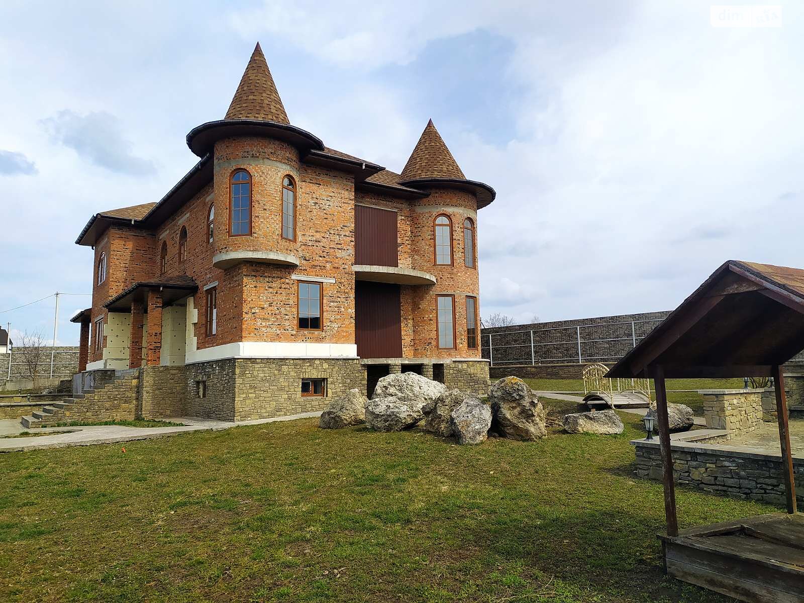 двухэтажный дом, 230 кв. м, кирпич. Продажа в Лесовых Гриновцах фото 1 двухэтажный дом, 230 кв. м, кирпич. Продажа в Лесовых Гриновцах фото 1