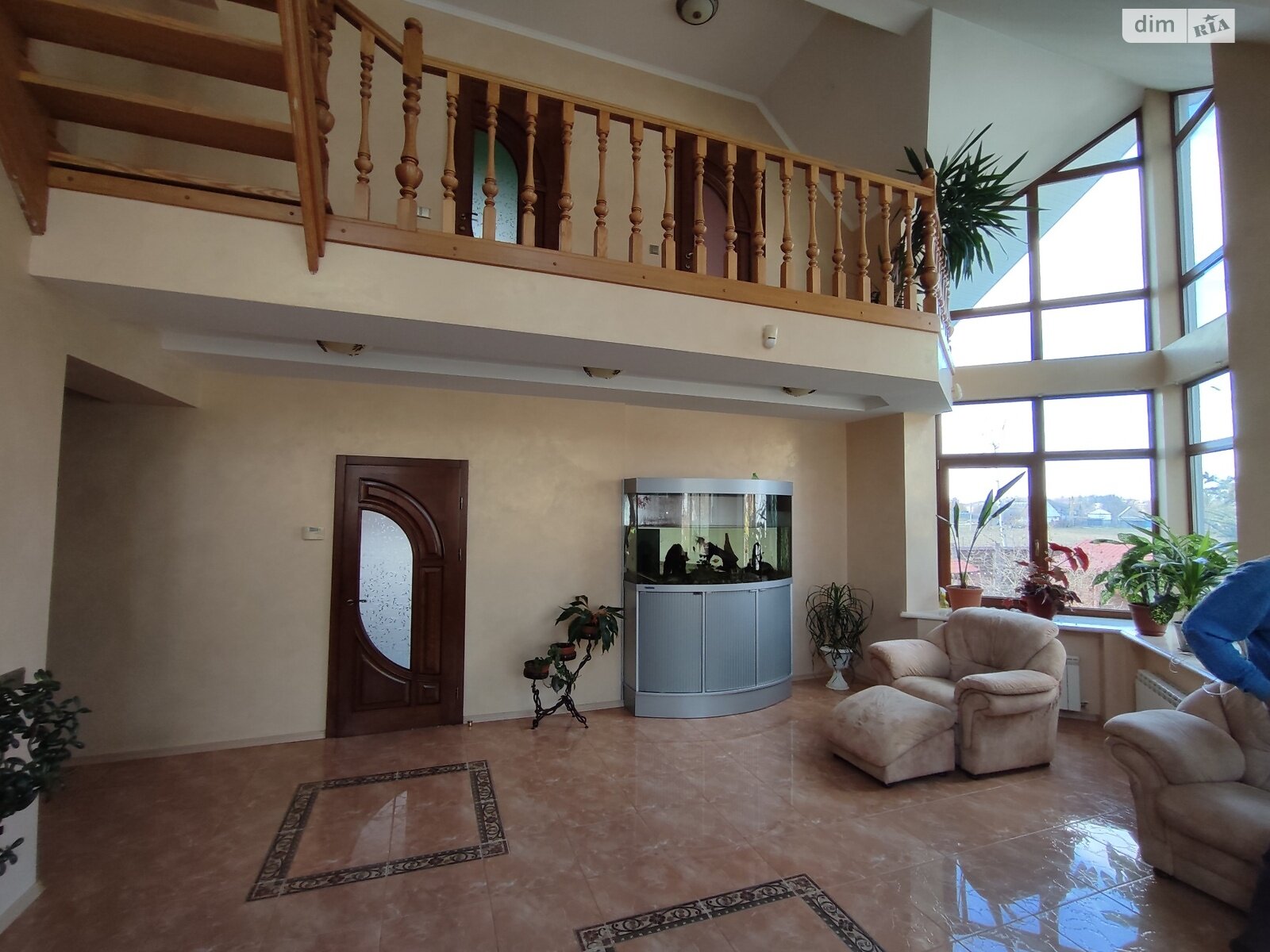 трехэтажный дом с гаражом, 348.8 кв. м, кирпич. Продажа в Левкове фото 1 трехэтажный дом с гаражом, 348.8 кв. м, кирпич. Продажа в Левкове фото 1