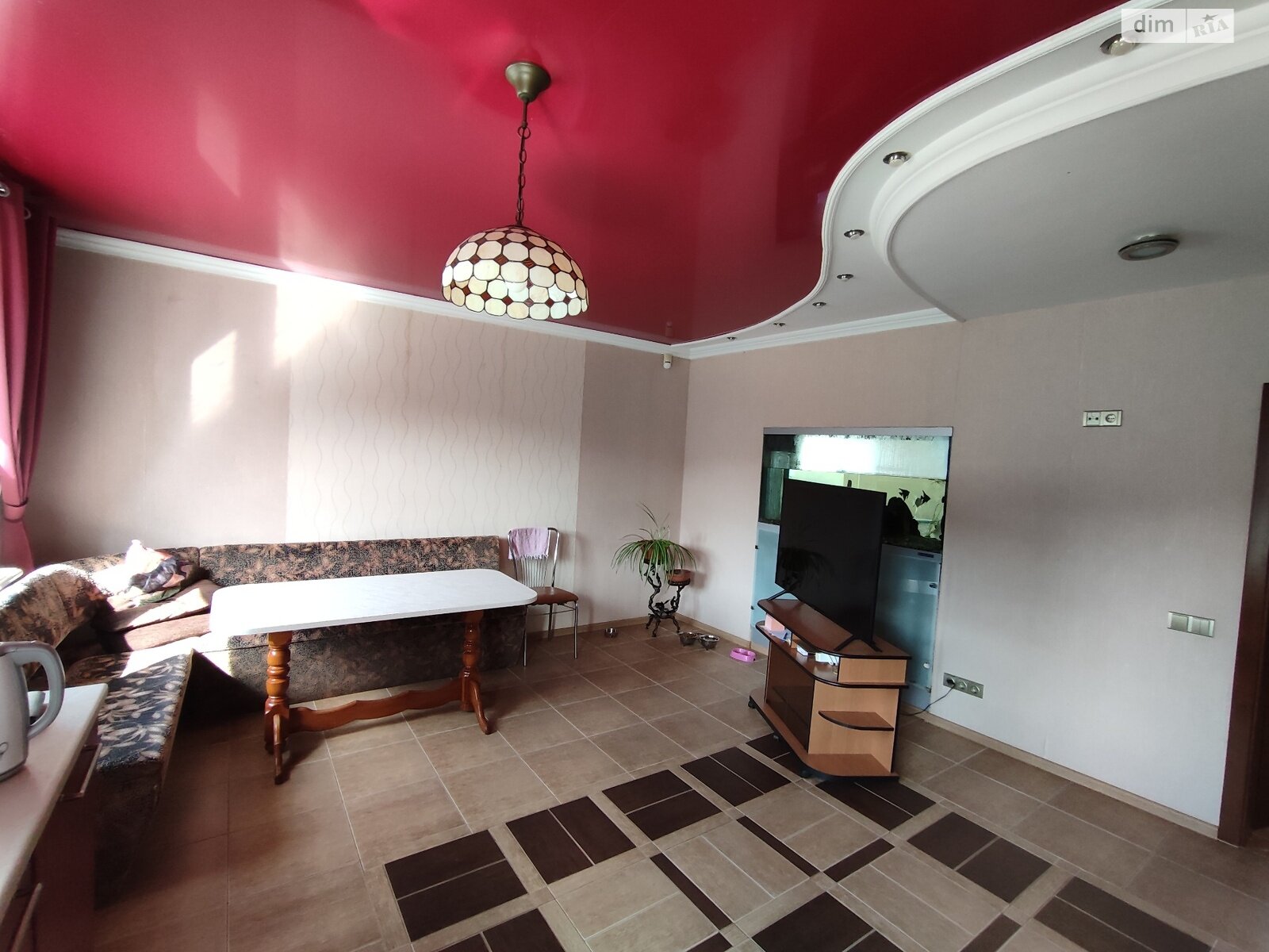 трехэтажный дом с гаражом, 348.8 кв. м, кирпич. Продажа в Левкове фото 1 трехэтажный дом с гаражом, 348.8 кв. м, кирпич. Продажа в Левкове фото 1