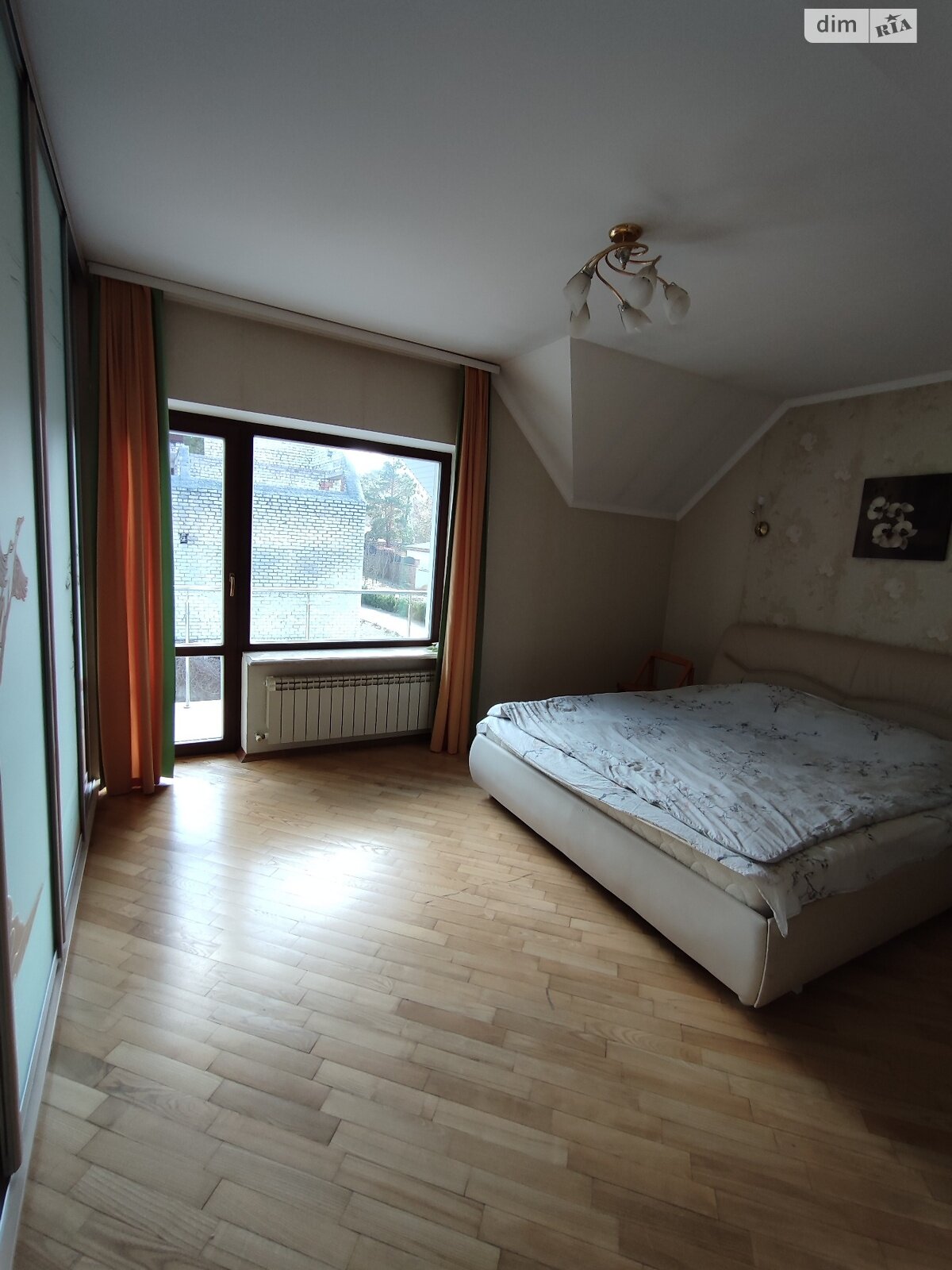 трехэтажный дом с гаражом, 348.8 кв. м, кирпич. Продажа в Левкове фото 1 трехэтажный дом с гаражом, 348.8 кв. м, кирпич. Продажа в Левкове фото 1