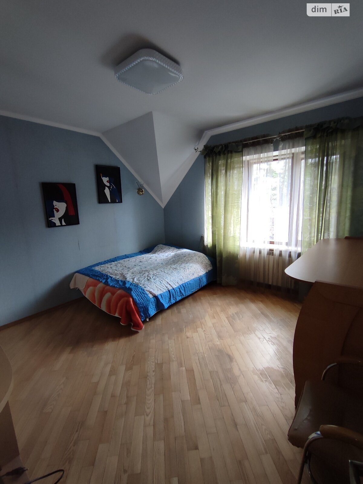 трехэтажный дом с гаражом, 348.8 кв. м, кирпич. Продажа в Левкове фото 1 трехэтажный дом с гаражом, 348.8 кв. м, кирпич. Продажа в Левкове фото 1