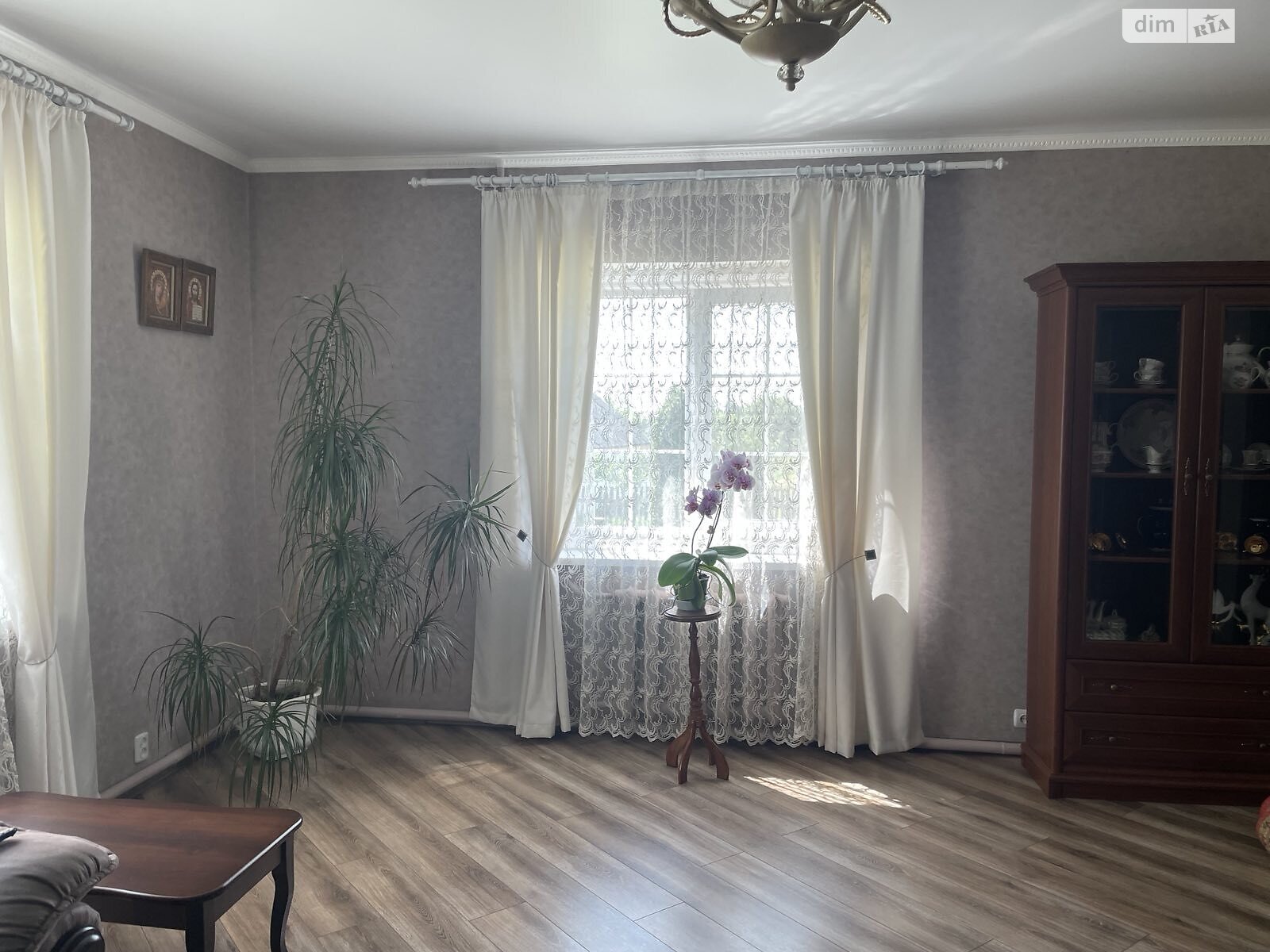 двоповерховий будинок з меблями, 253.9 кв. м, цегла. Продаж у Левкові фото 1 двоповерховий будинок з меблями, 253.9 кв. м, цегла. Продаж у Левкові фото 1