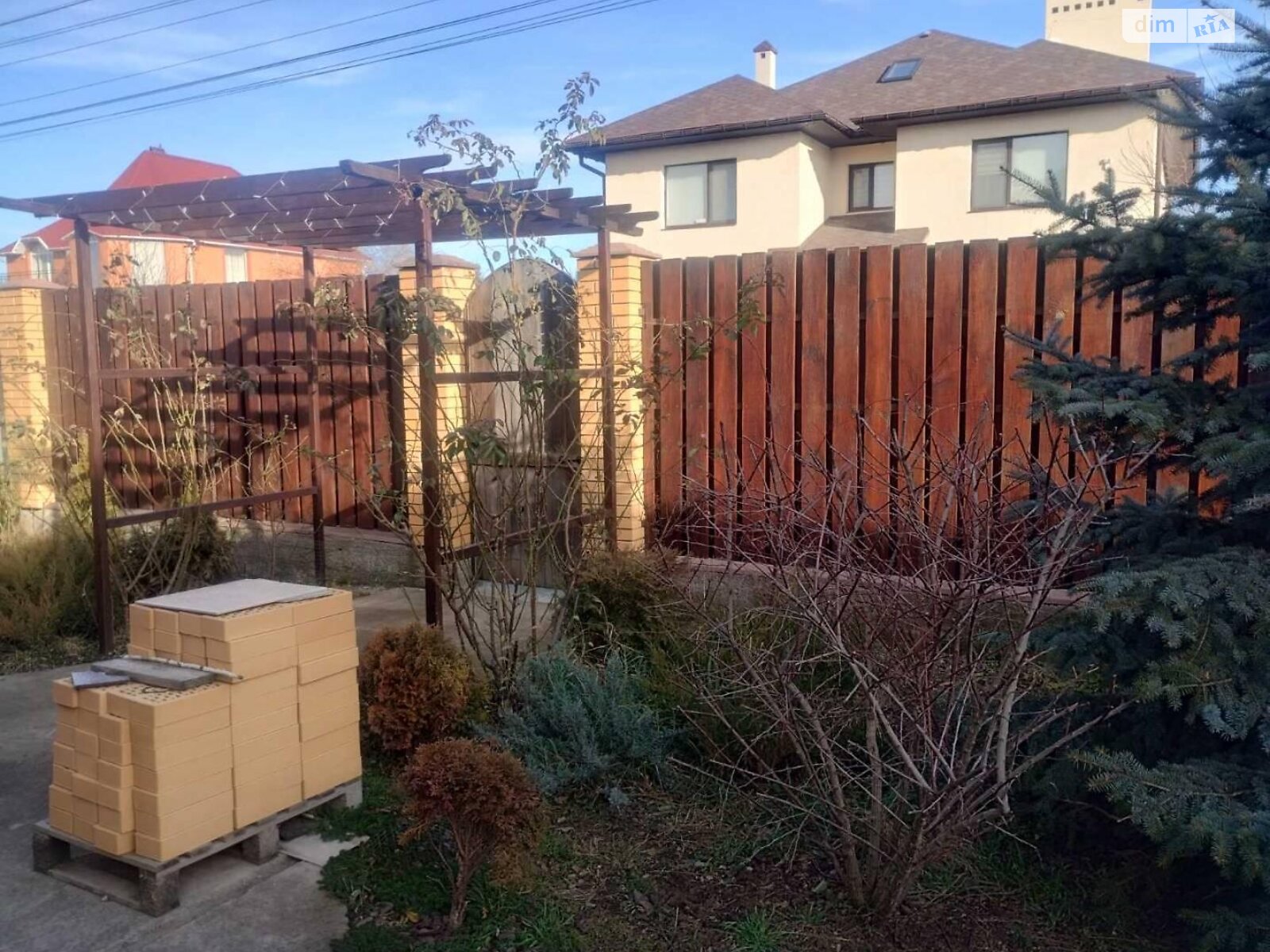 двухэтажный дом, 203 кв. м, кирпич. Продажа в Лиманке фото 1 двухэтажный дом, 203 кв. м, кирпич. Продажа в Лиманке фото 1