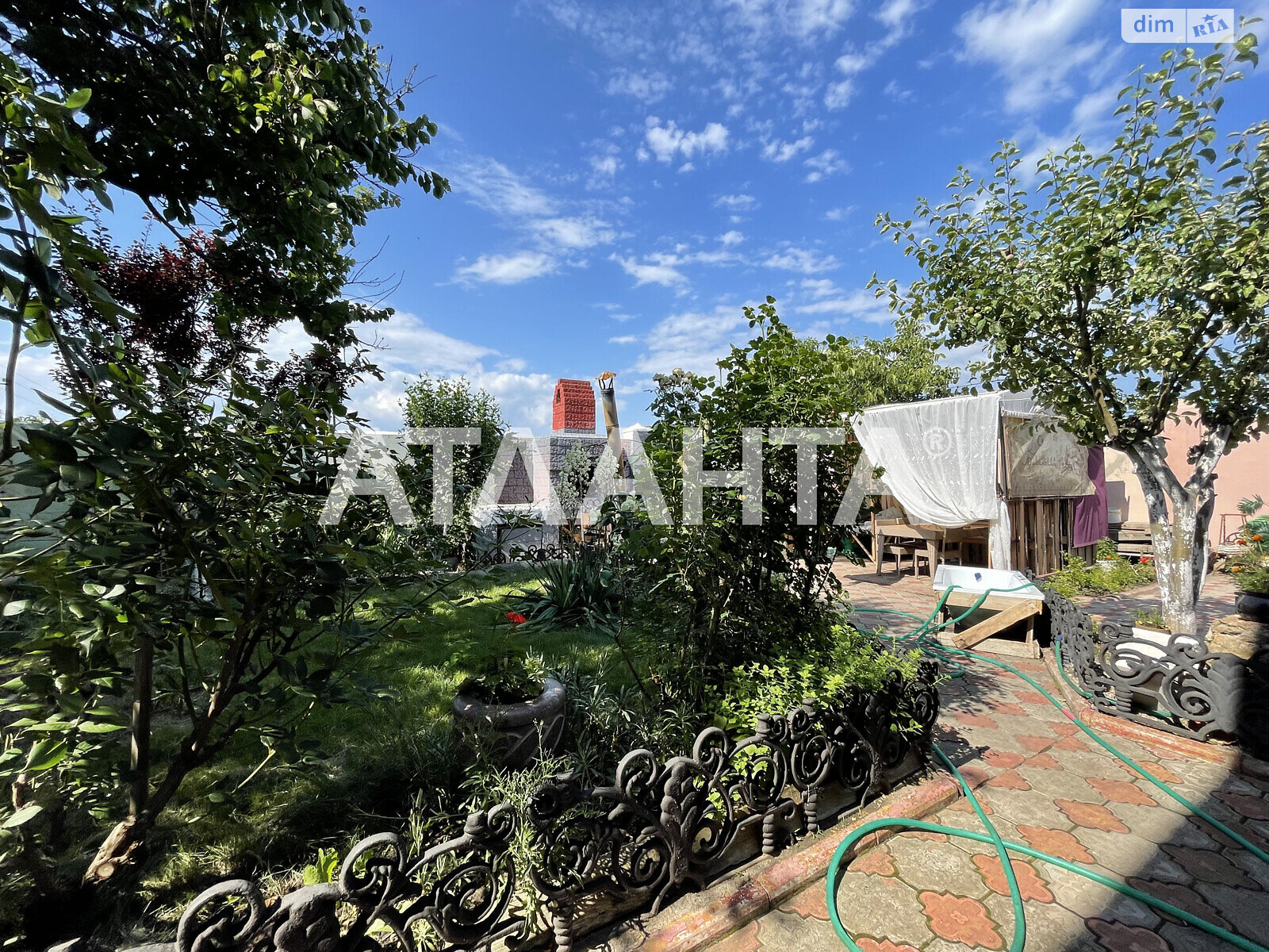 трехэтажный дом с мансардой, 180 кв. м, ракушечник (ракушняк). Продажа в Лиманке фото 1 трехэтажный дом с мансардой, 180 кв. м, ракушечник (ракушняк). Продажа в Лиманке фото 1